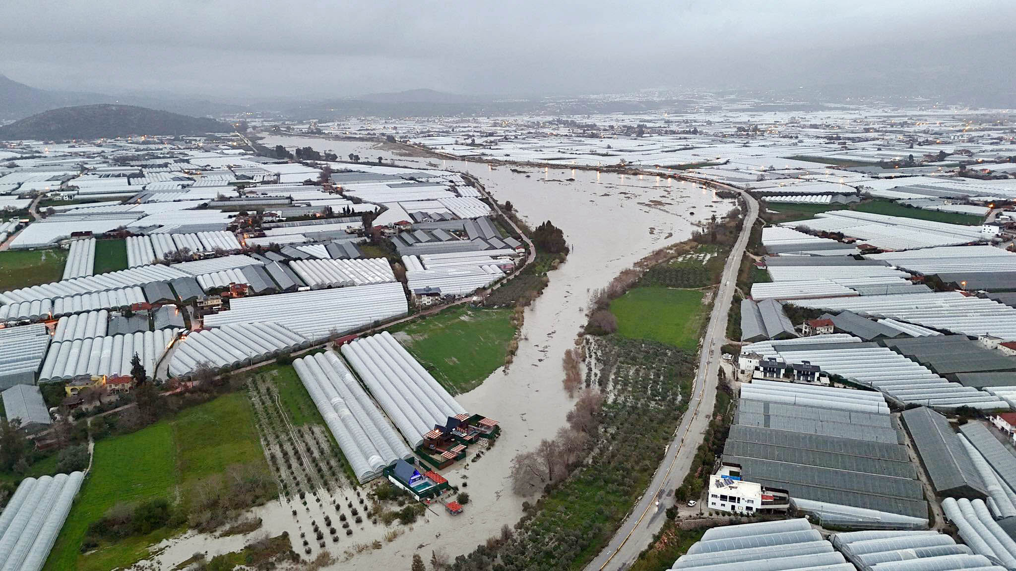 Akdeniz Üniversitesi’nden Antalya’ya Kritik Yağış Uyarısı (2)