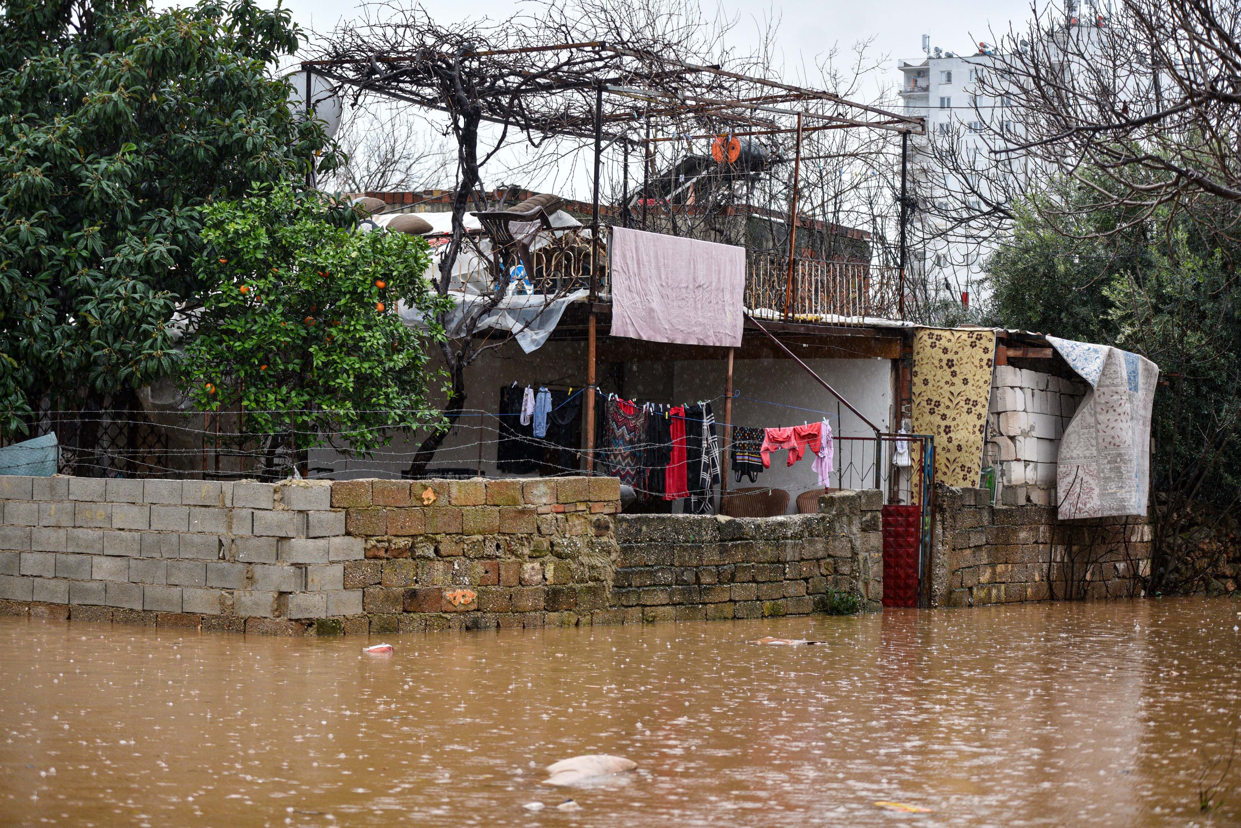 Akdeniz Üniversitesi’nden Antalya’ya Kritik Yağış Uyarısı (6)
