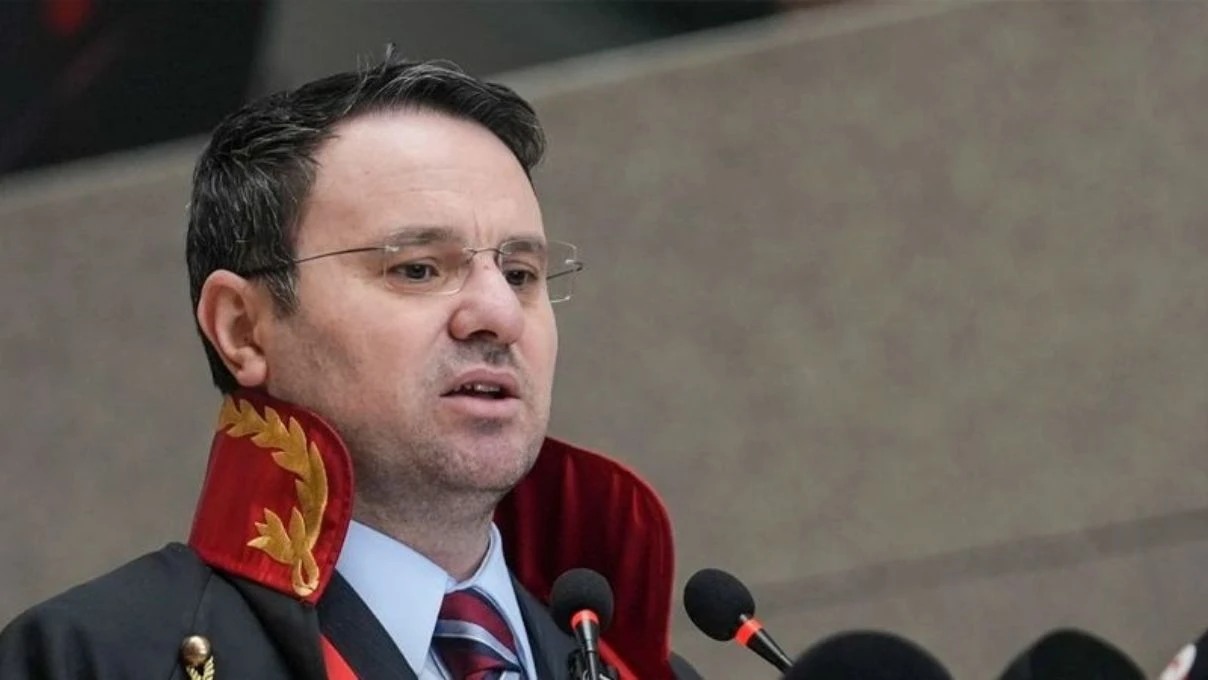 Akın Gürlek Eşi 2