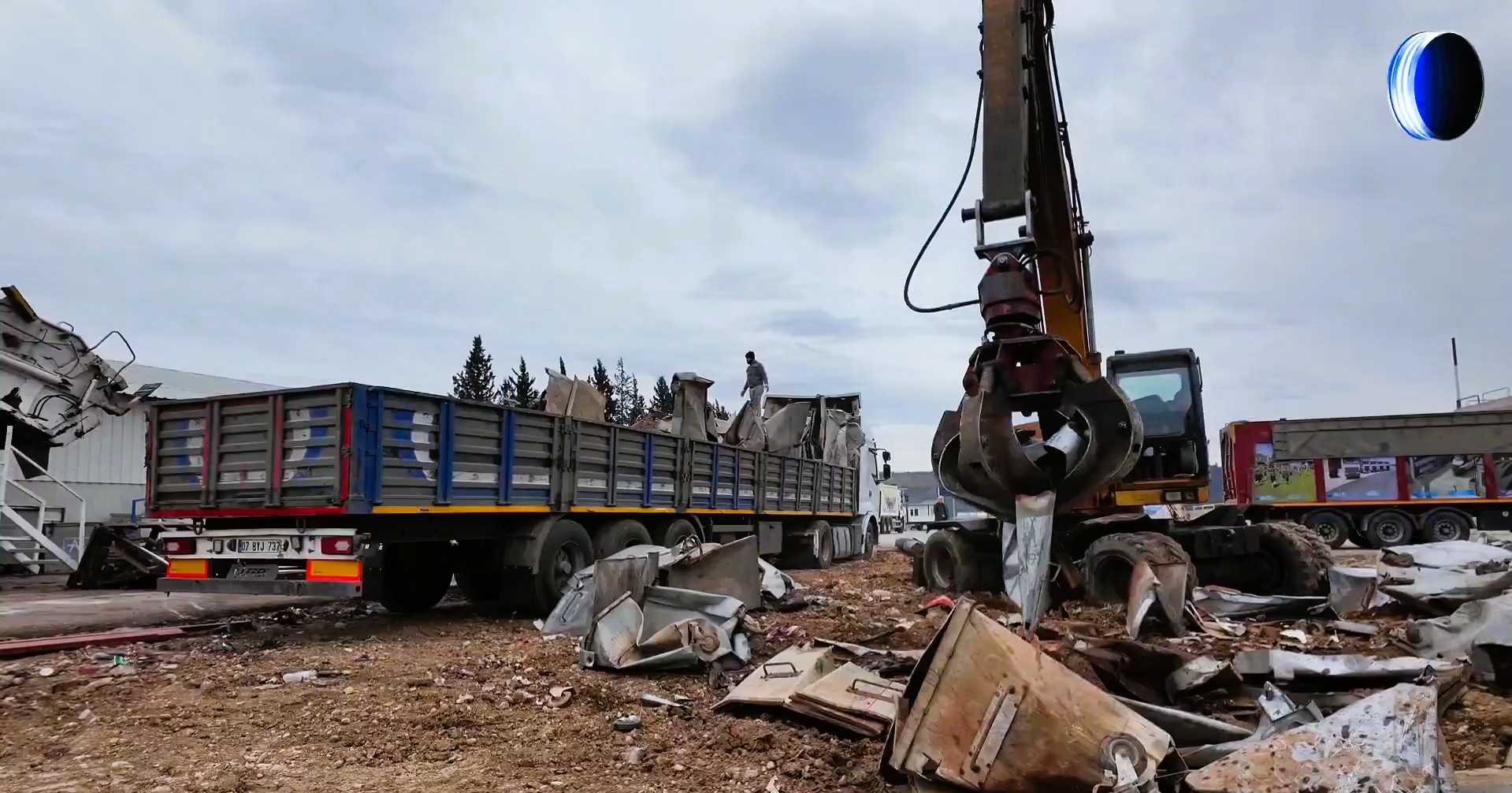 Aksu Belediyesi Cpo Konteynerlerini Ekonomiye Donusturuyor (1)
