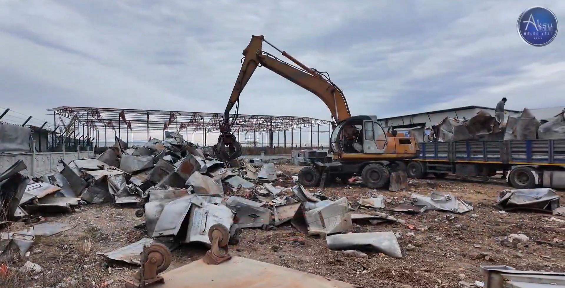 Aksu Belediyesi Cpo Konteynerlerini Ekonomiye Donusturuyor (3)