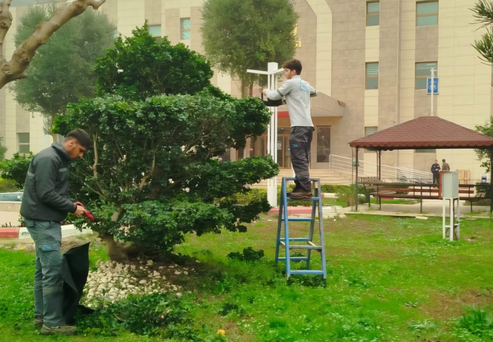 Aksu Belediyesi Sel Felaketinin Izlerini Siliyor (4)