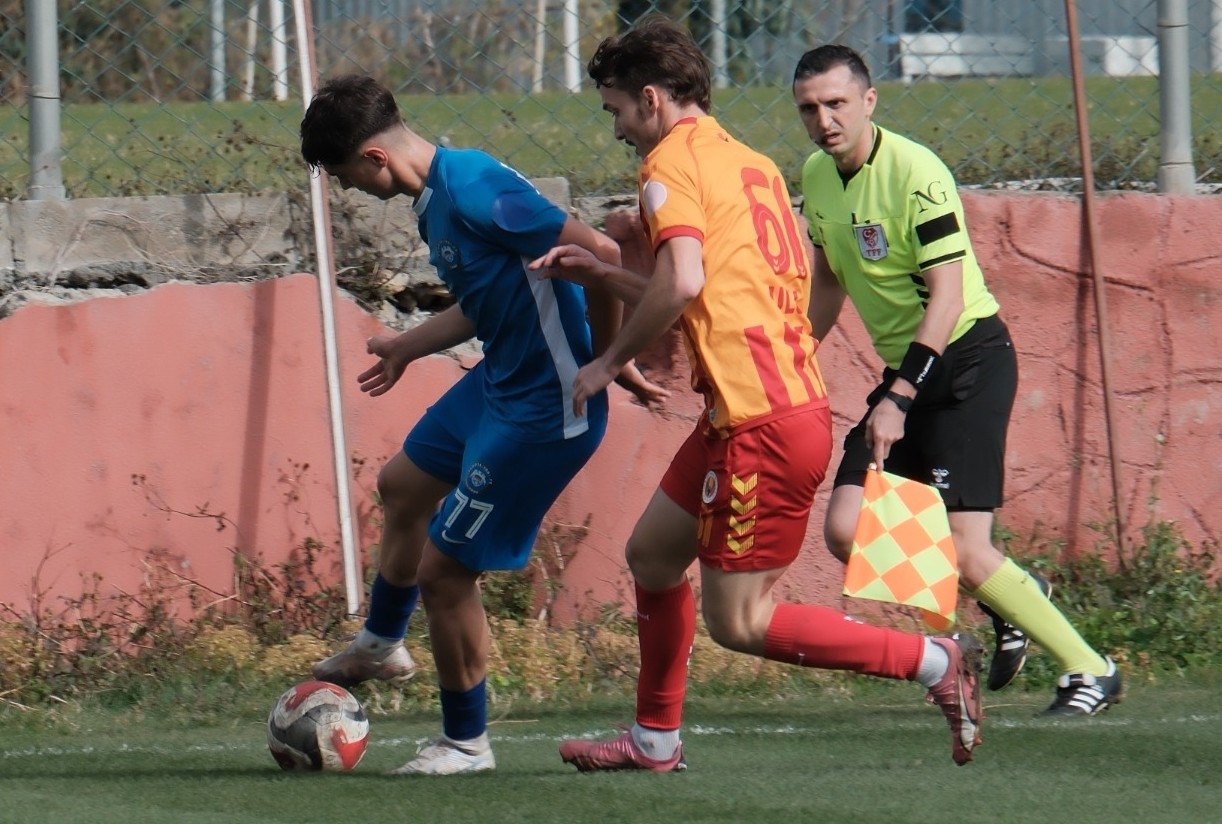 Alanya 1221 Karşıyaka’ya Farklı Yenildi (2)