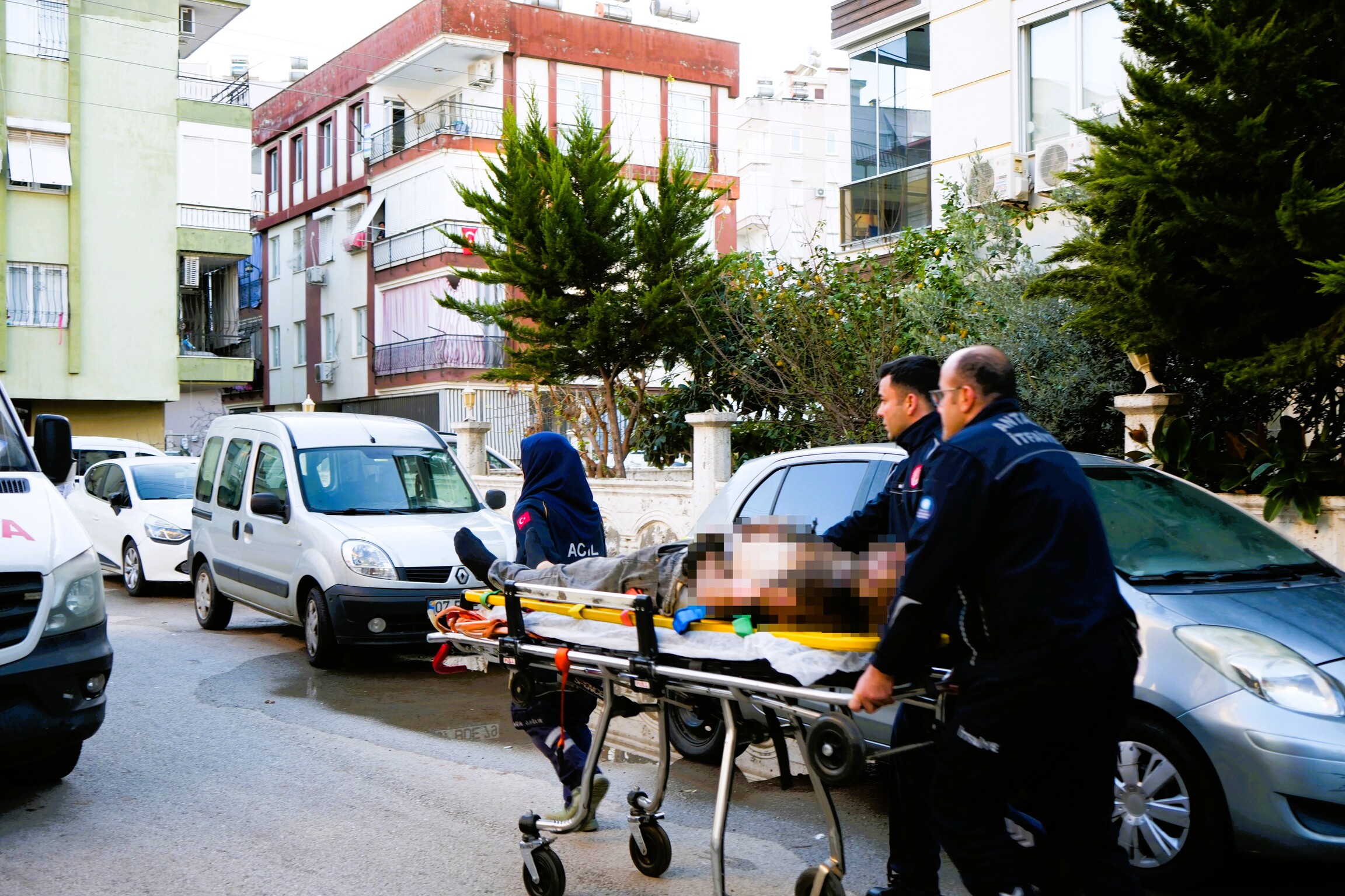 Alevlere Uykusunda Yakalandi (3)