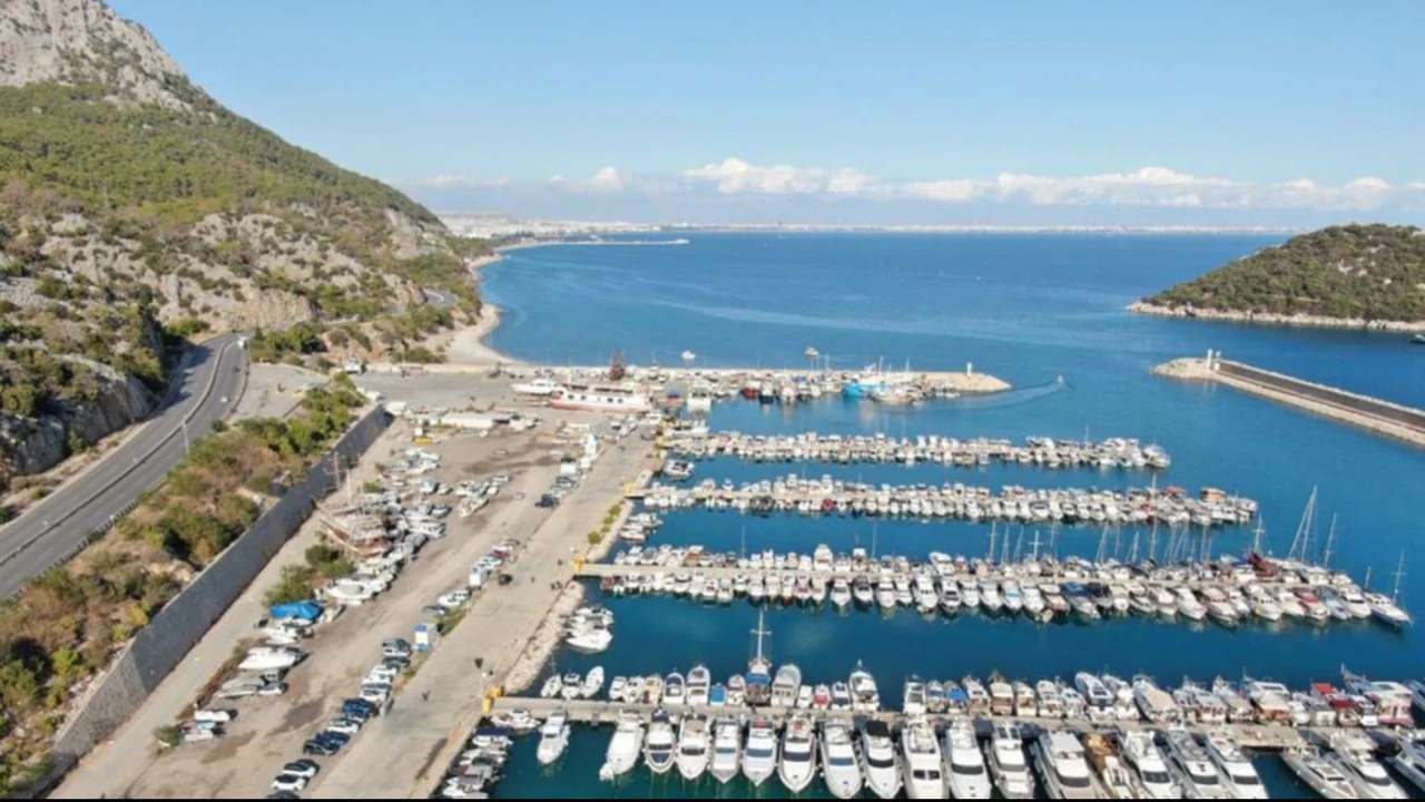 Antalya Balıkçı Barınağı’nda Hukuka Aykırı Yönetim (1)-1