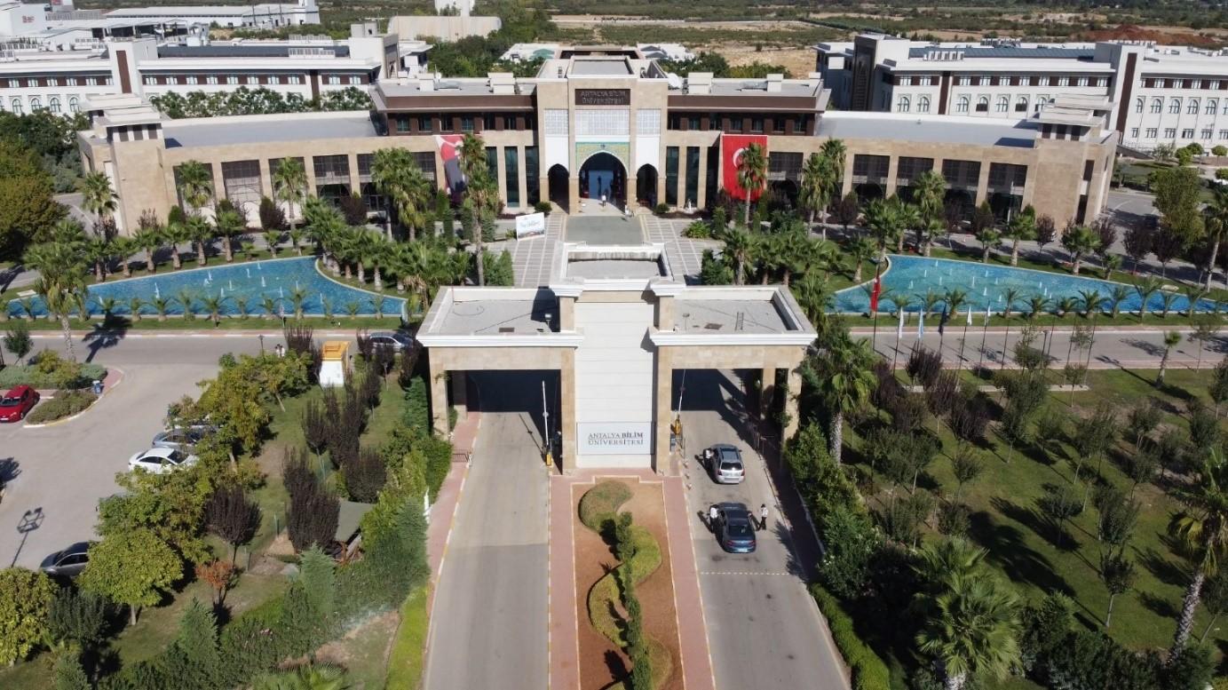 Antalya Bilim Üniversitesi’nde Yönetim Tek Elde Toplandı (1)