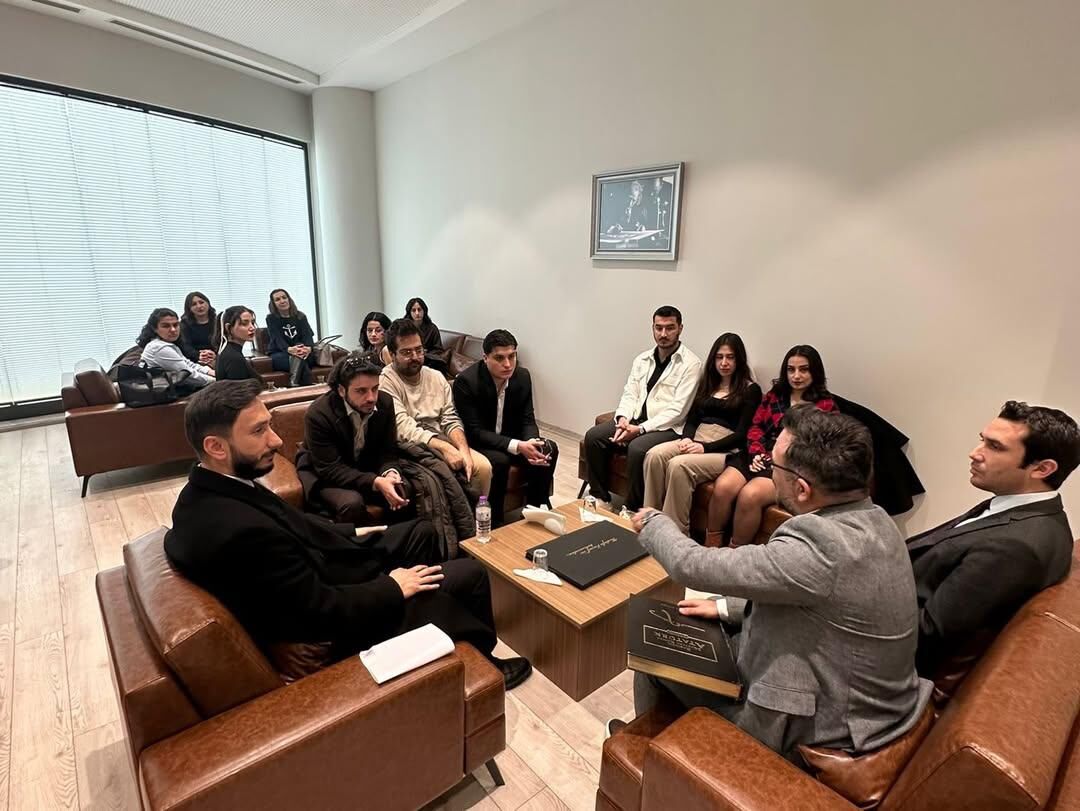 Antalya Kutuphanesinde Stajyer Avukatlara Hukuk Ve Edebiyat Soylesisi 3