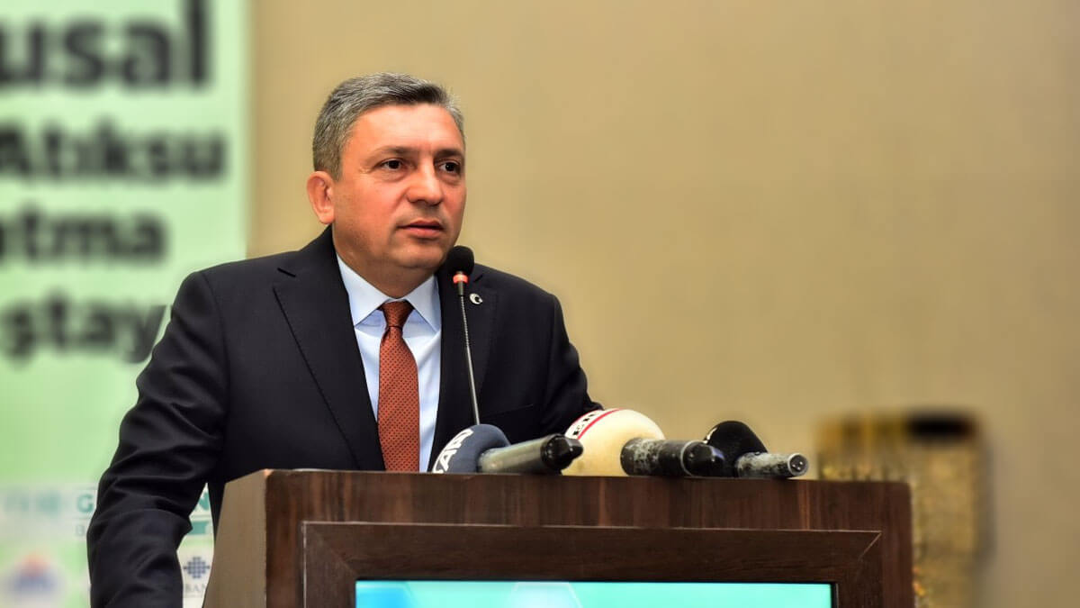 Antalya Ucak Arizasina Vali Sahinden Aciklama (1)