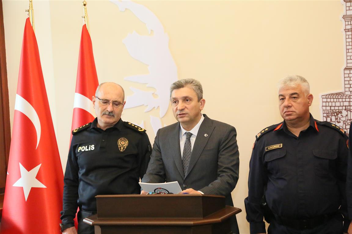 Antalya Valisi Şahin Açıkladı Antalya’da Ocak Ayında Bin 15 Kişi Tutuklandı (1) (Medium)