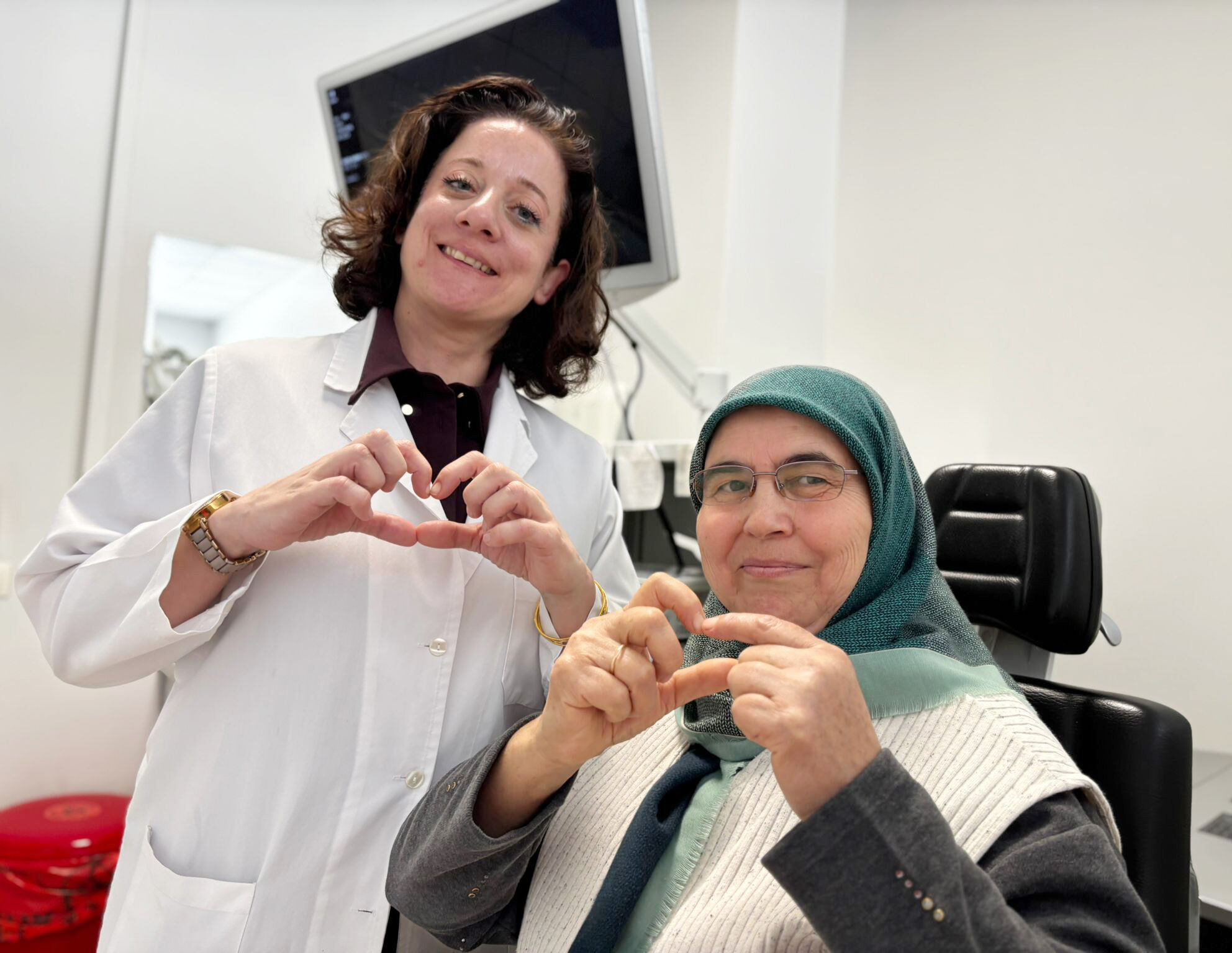 Antalya’da 60 Yaşındaki Naciye Yıldırım Botoksla Mutluluğa Kavuştu (3)