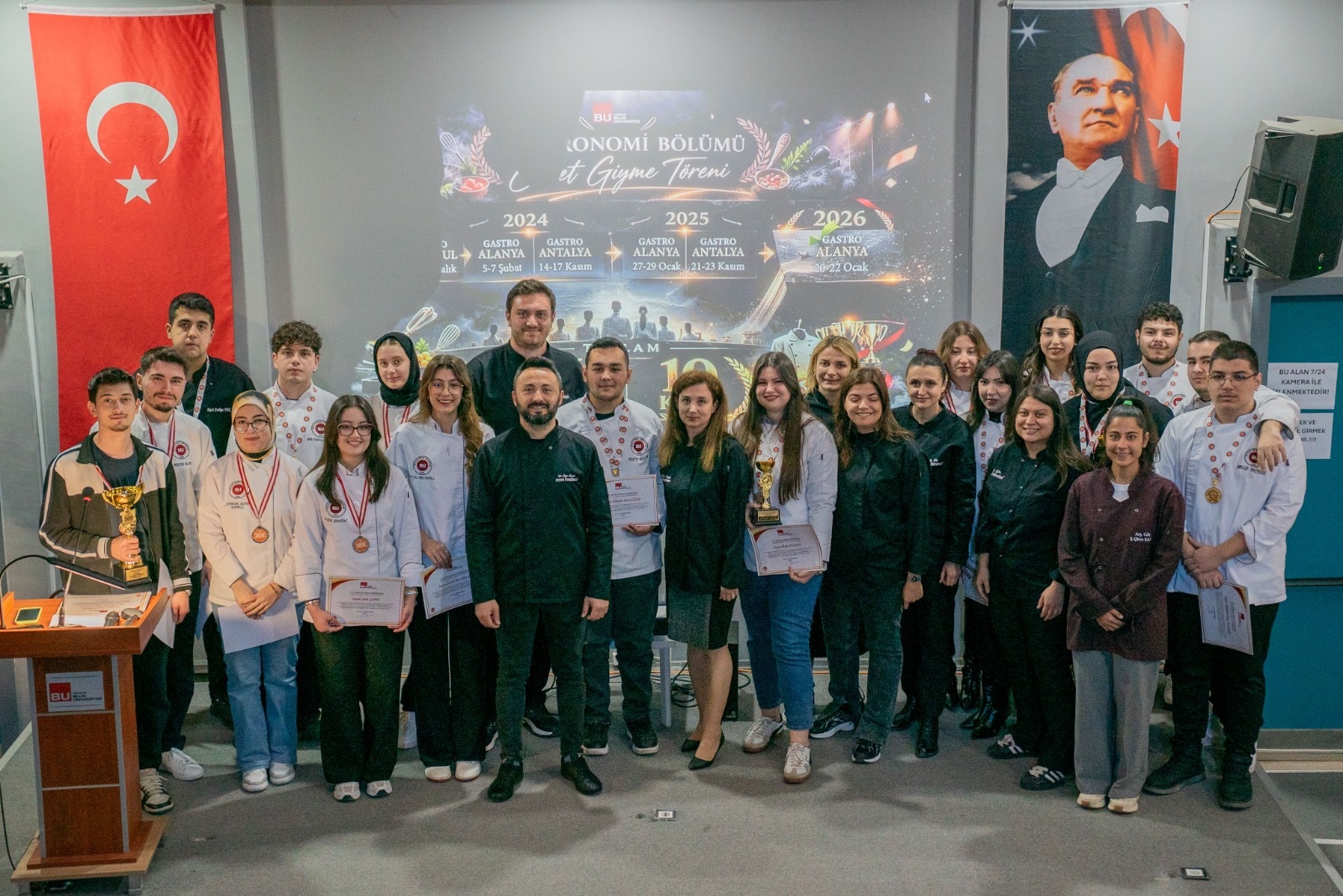 Antalya’da Geleceğin Şefleri Ceketlerini Giydi (5)