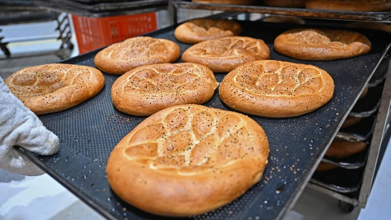 Antalya'da Halk Ekmek Noktaları Belli Oldu! Antalya’da Uygun Fiyata Ekmek Alacağınız 74 Noktada (1)