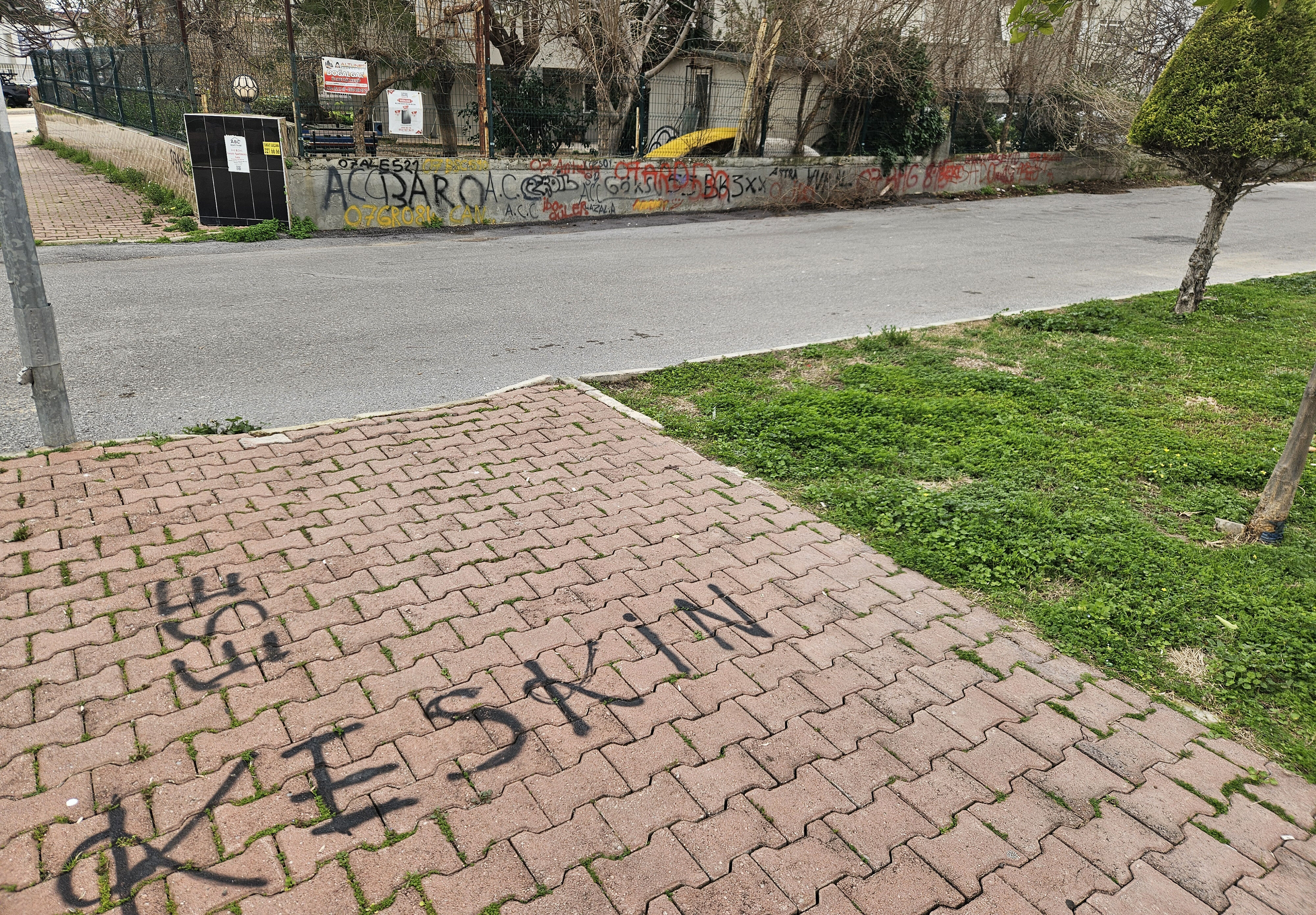 Antalya’da Mahalleli Canından Bezdi! Gözler Emniyette (4)