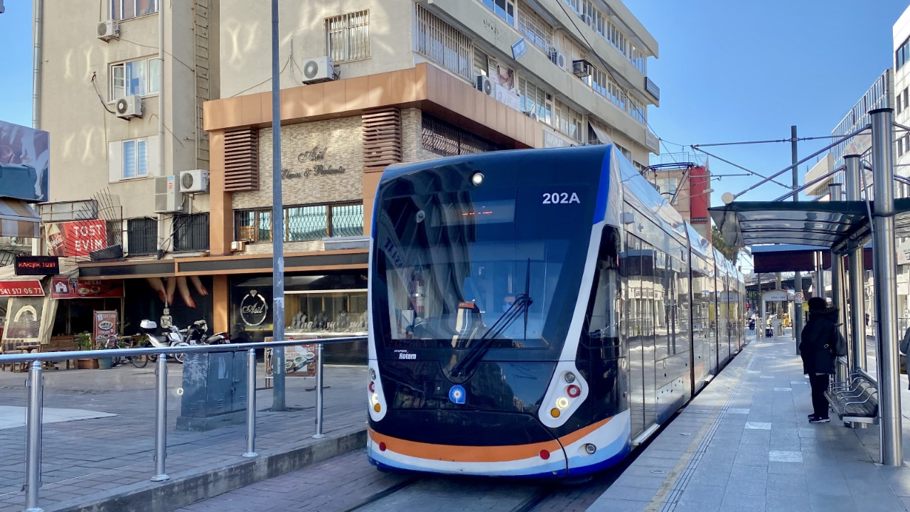 Antalya’da Ocak Ayında Milyonlarca Yolcu Taşındı (2)