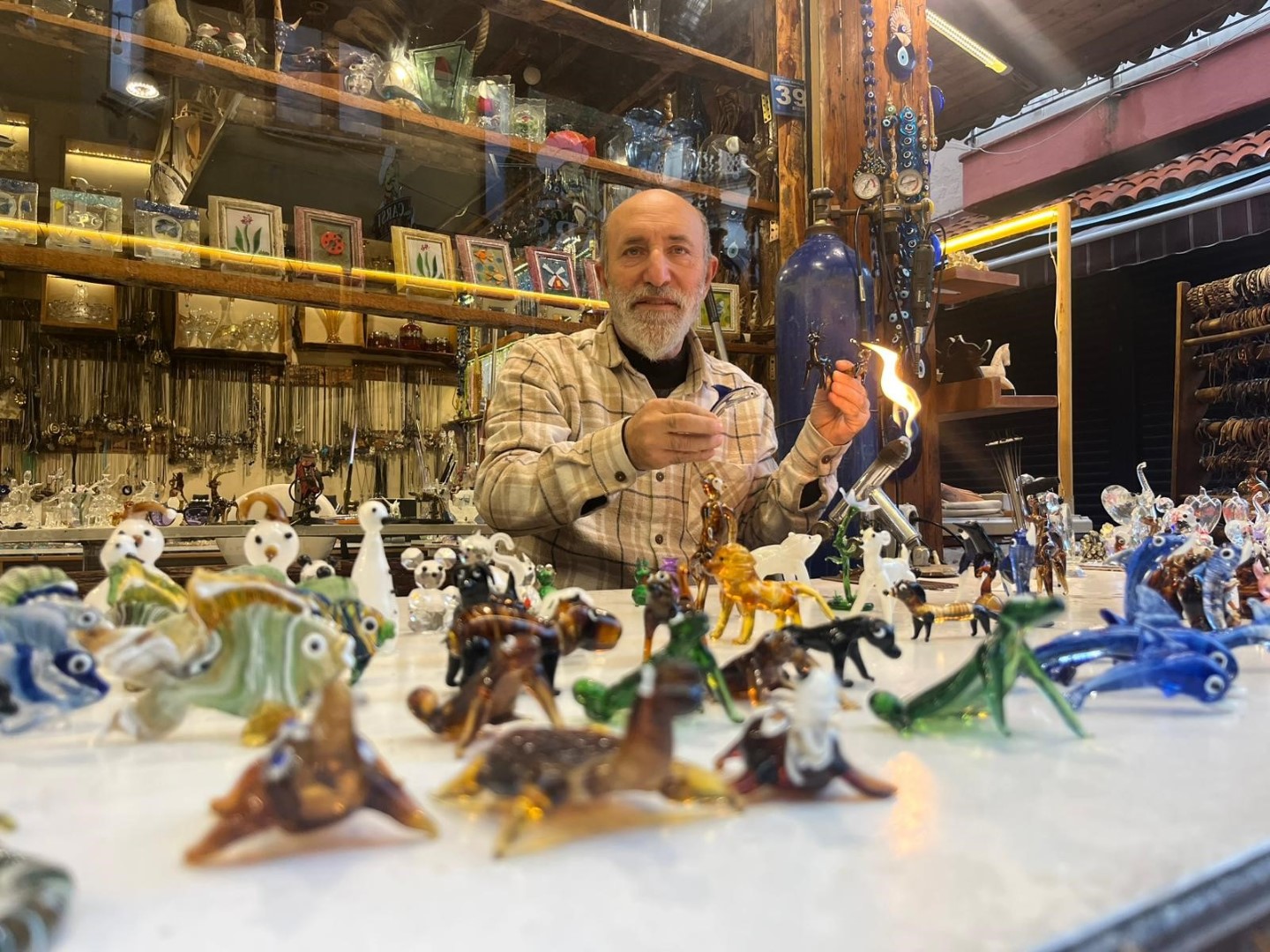 Antalya’da Paşaoğlu’nun Nefesiyle Camlar Şekilleniyor (5)