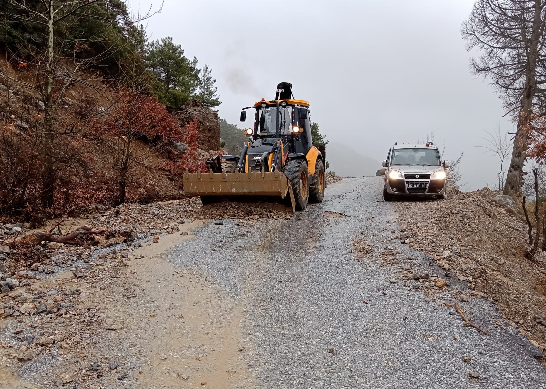 Antalya’da Yol Açma Saatlerdi 724’E Çıktı (1)