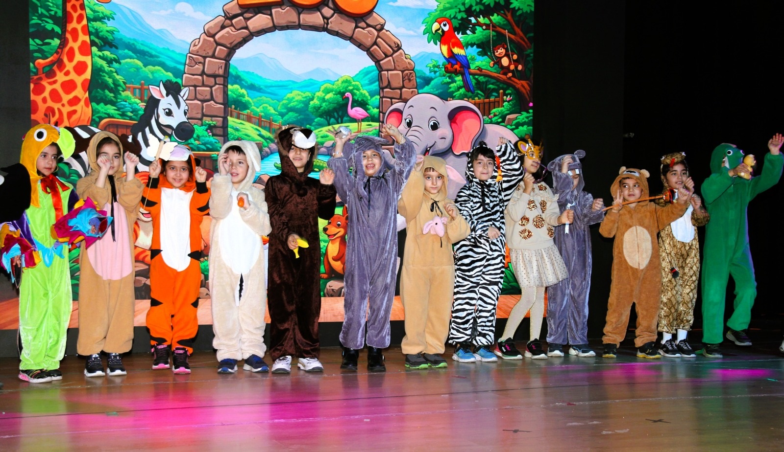 Antalya’daki Çocuklardan Üst Düzey Gösteri! Özel Antalya Envar Okulları Vizyonu Sahneye Taşıdı (1)