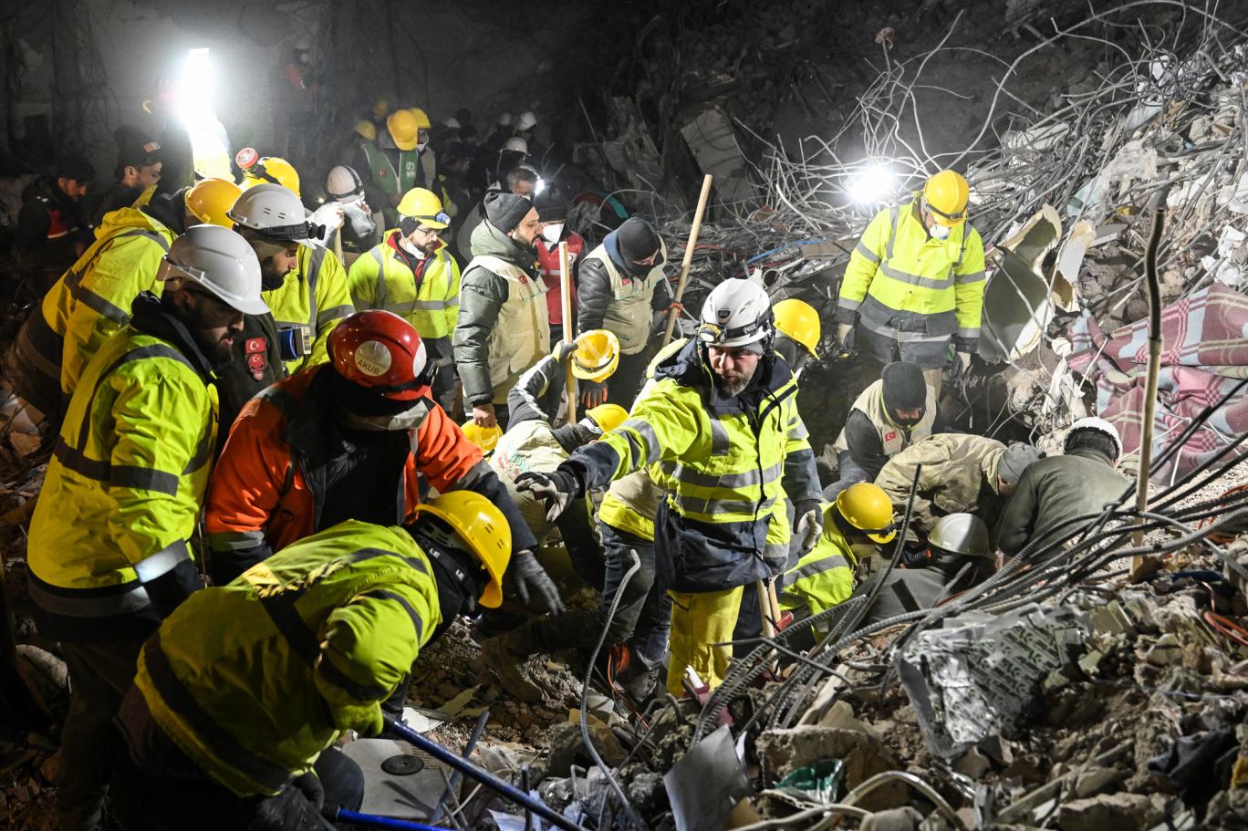 Antalya’dan 6 Şubat Deprem Uyarısı Kaynaklar Enkazdan Önce Bilime Ayrılmalı (2)
