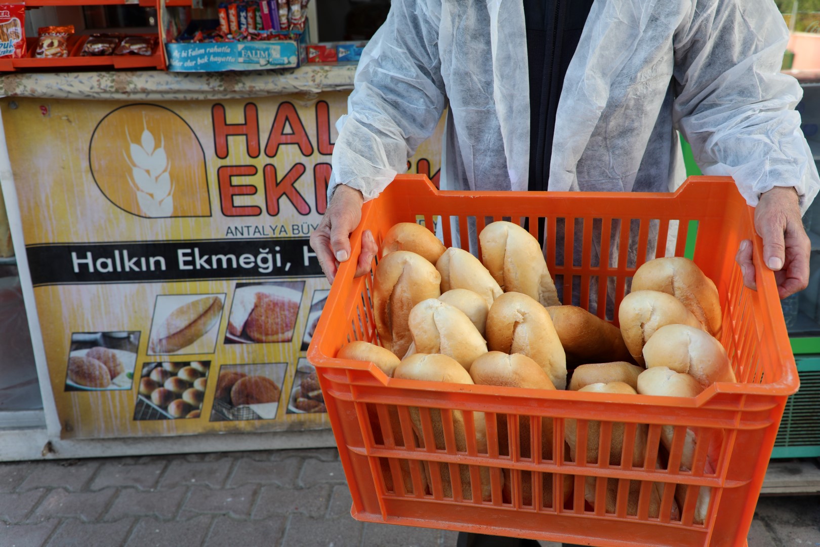 Antalyalılara 5 Milyon Uygun Fiyata Ekmek (8)