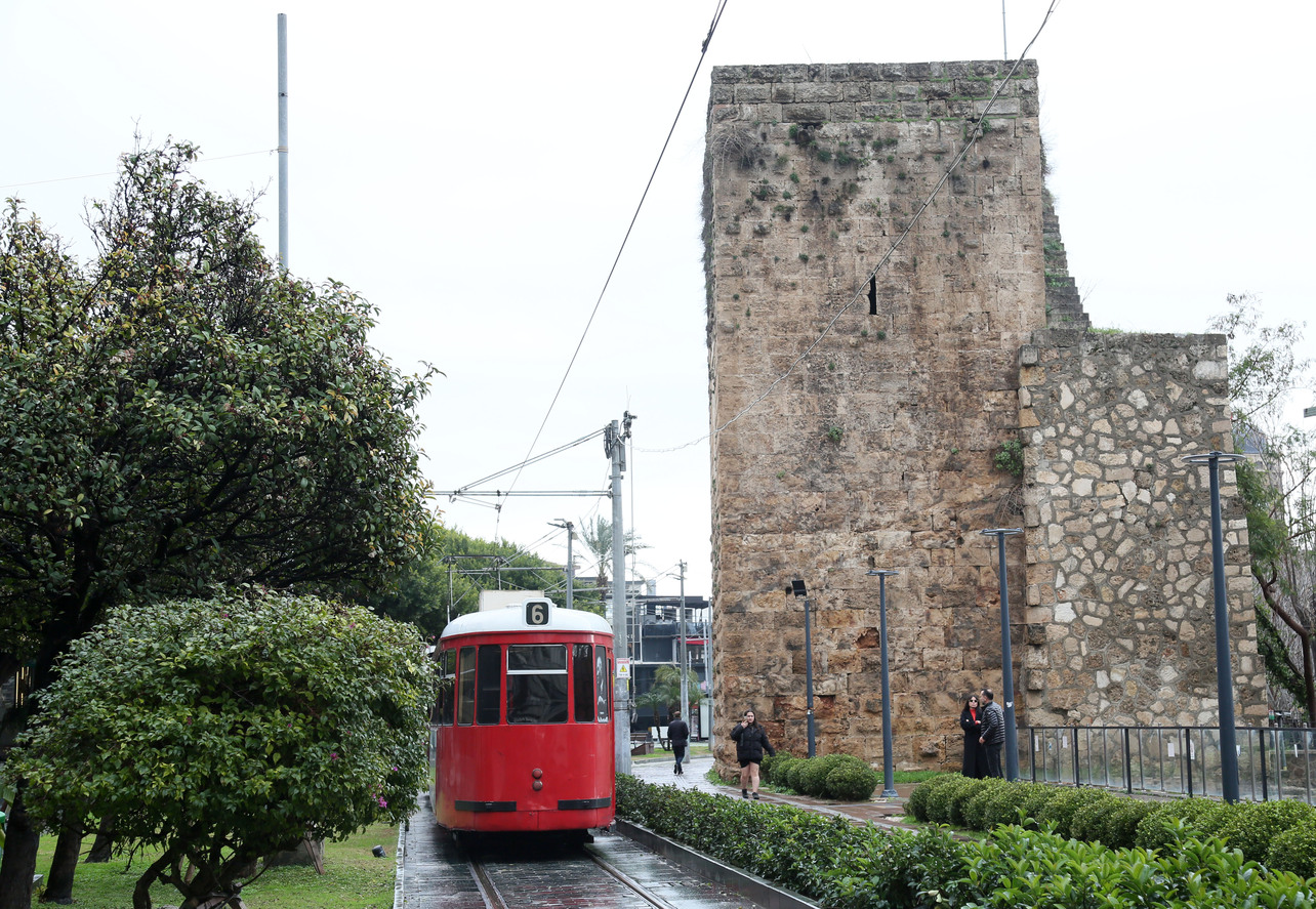 Antalya’nın 2 Binlik Tarihinde Ulaşım Tehlikesi (6)