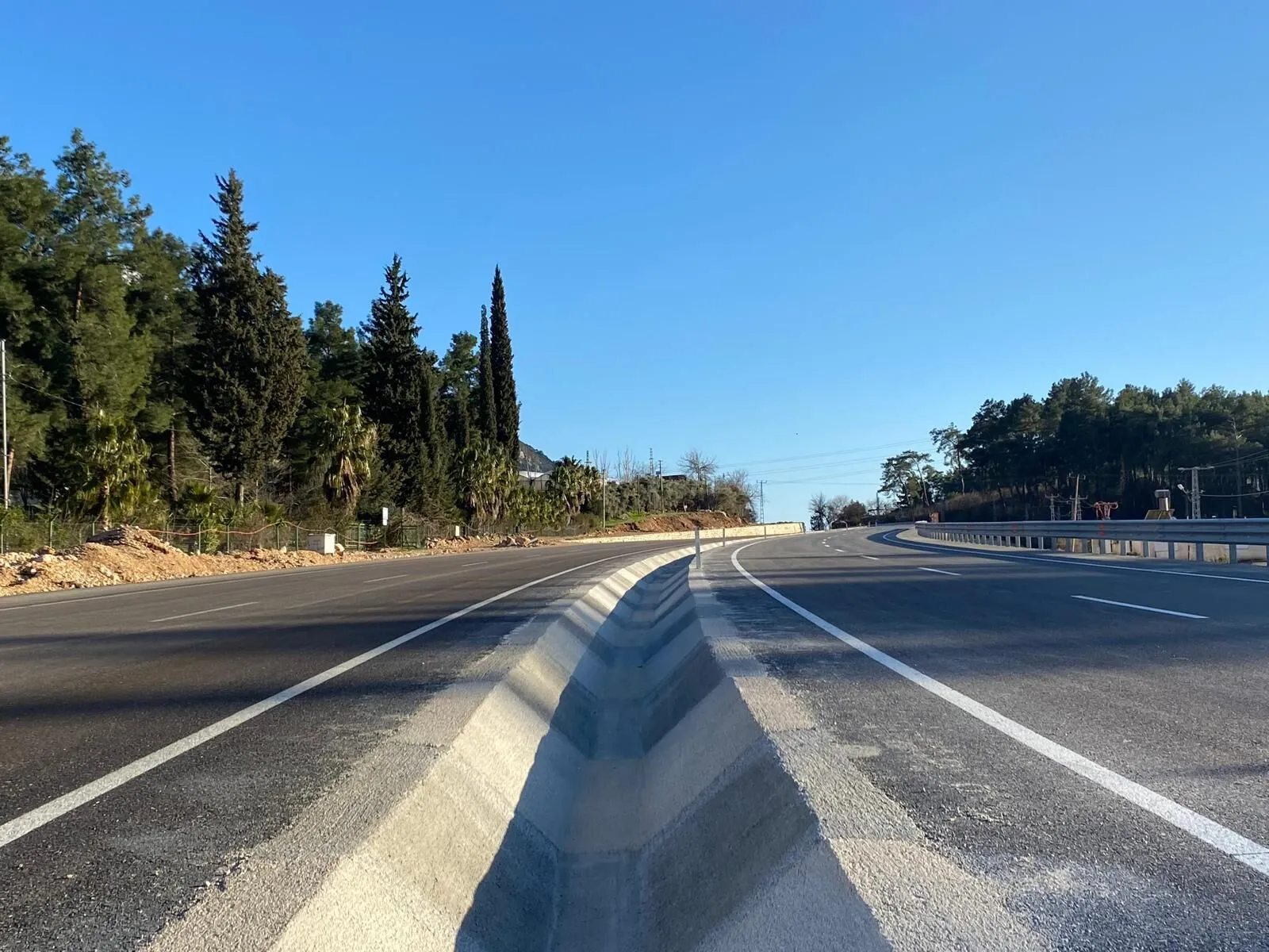 Antalya’nın Beklediği Elmalı–Finike Yolunda Önemli Çalışma (4)