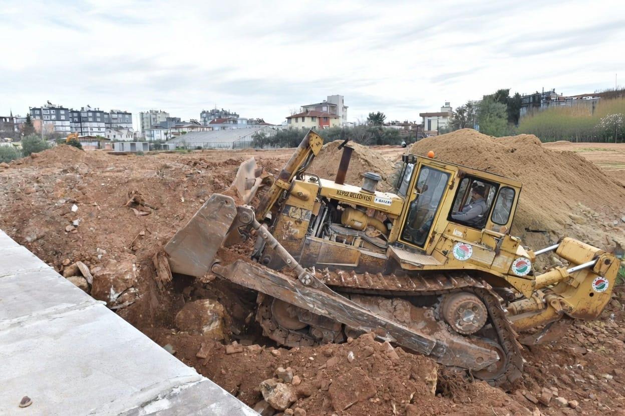 Antalya’nın En Kalabalık Ilçesi Kepez’de Yeni Yol Çalışması Başladı (5)