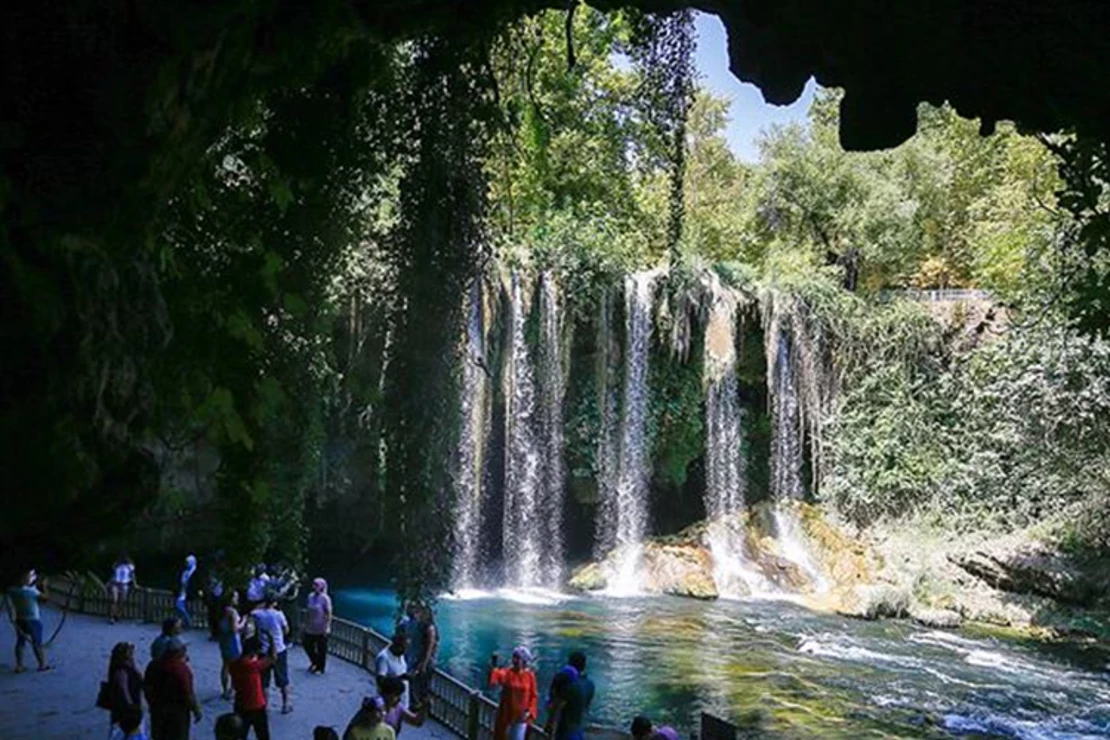 Antalya’nın En Ünlü Şelalesi Düden Kapatıldı (1)