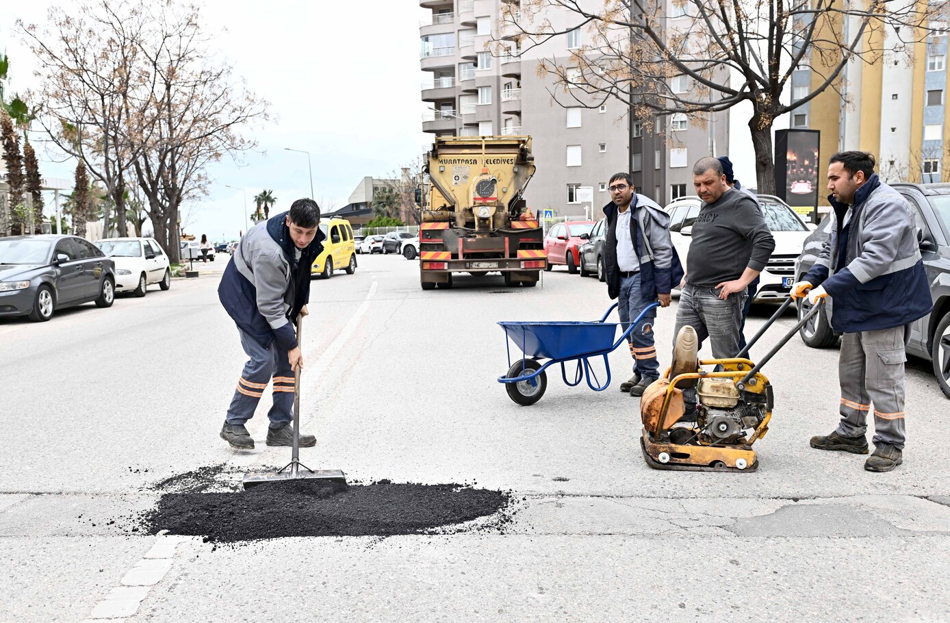 Antalya’nın Muratpaşa İlçesi’nde Yollar Yenilendi (2)