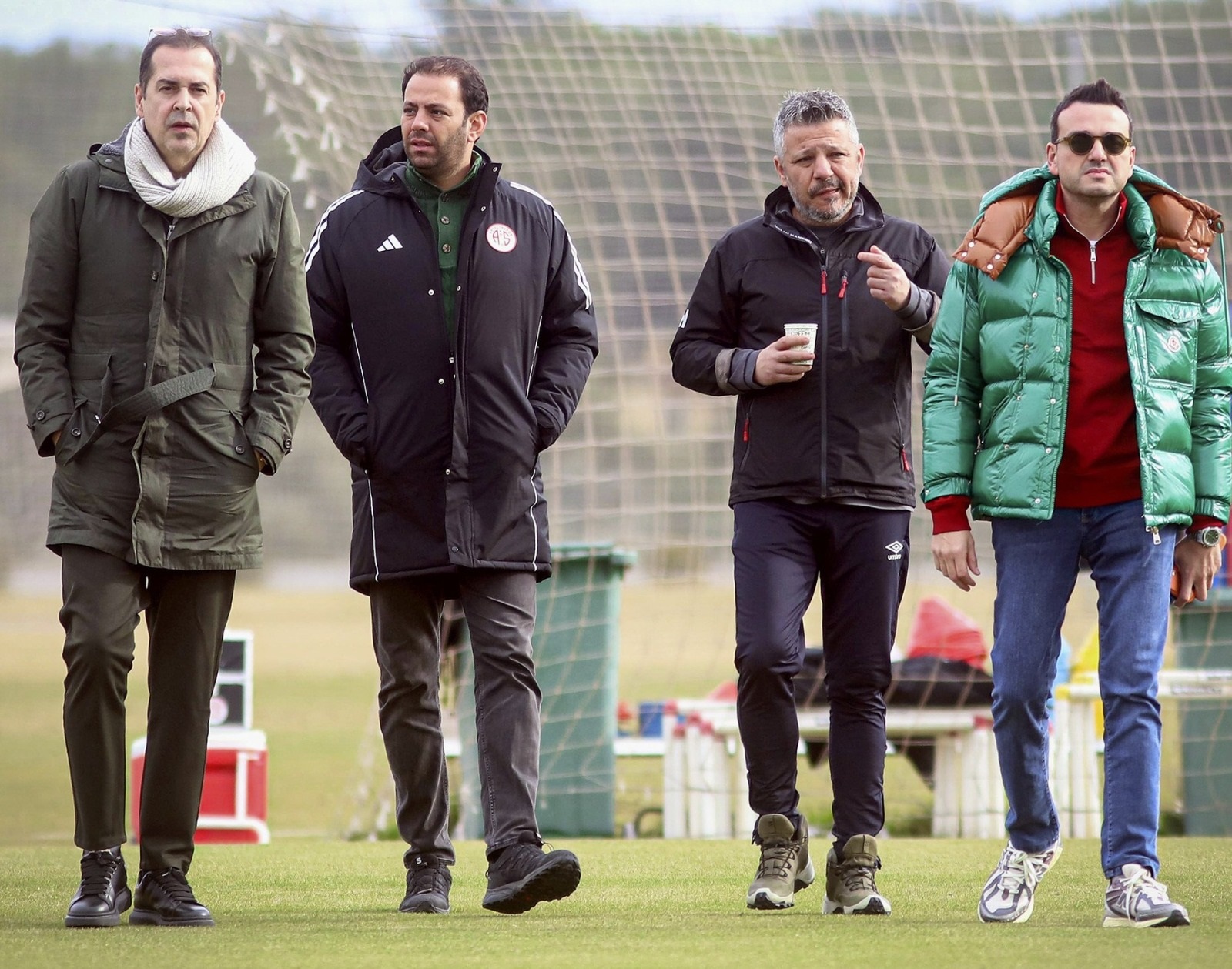 Antalyaspor’da 3 Aydır Maaş Ödenmiyor, Çalışanlar Çaresiz (1)