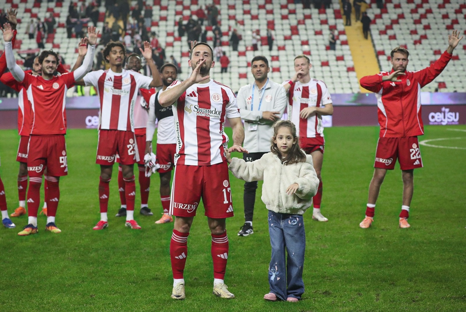 Antalyaspor’da 441 Gün Sonra Formasına Kavuştu (1)