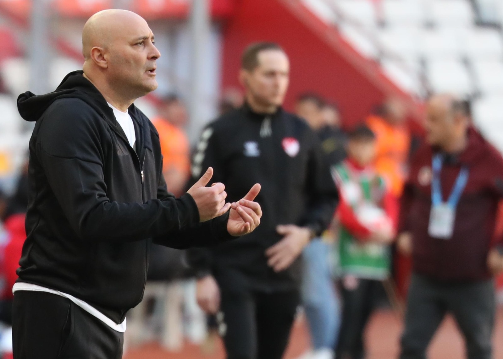 Antalyaspor’da Sami Uğurlu’dan Kritik Uyarı (2)