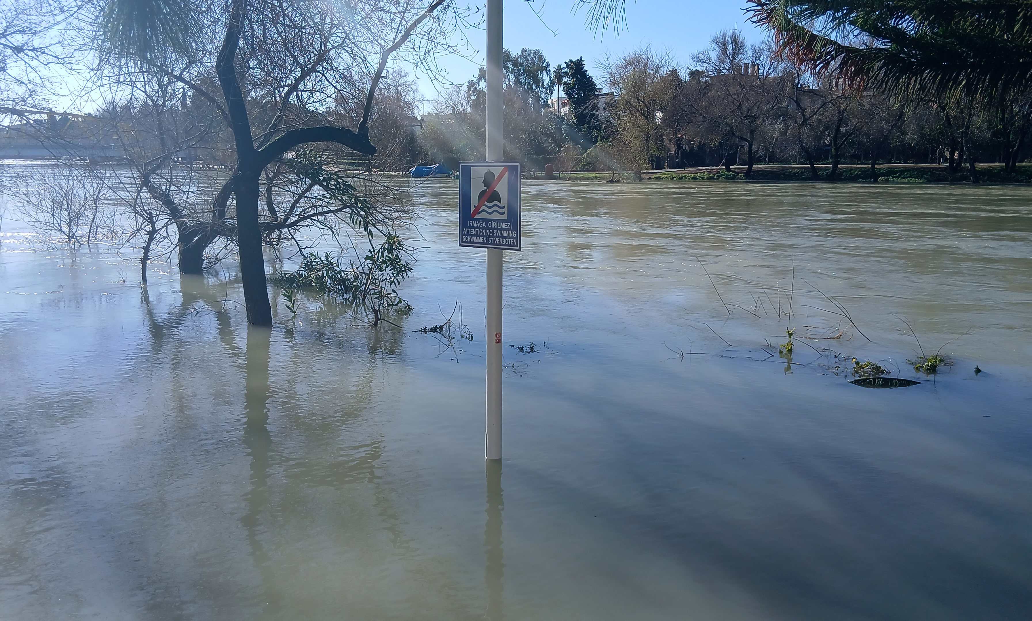 Antalya’yı Sağanak Vurdu 6 Ilçede Sel Ve Hasarın Boyutu Ortaya Çıktı (11)