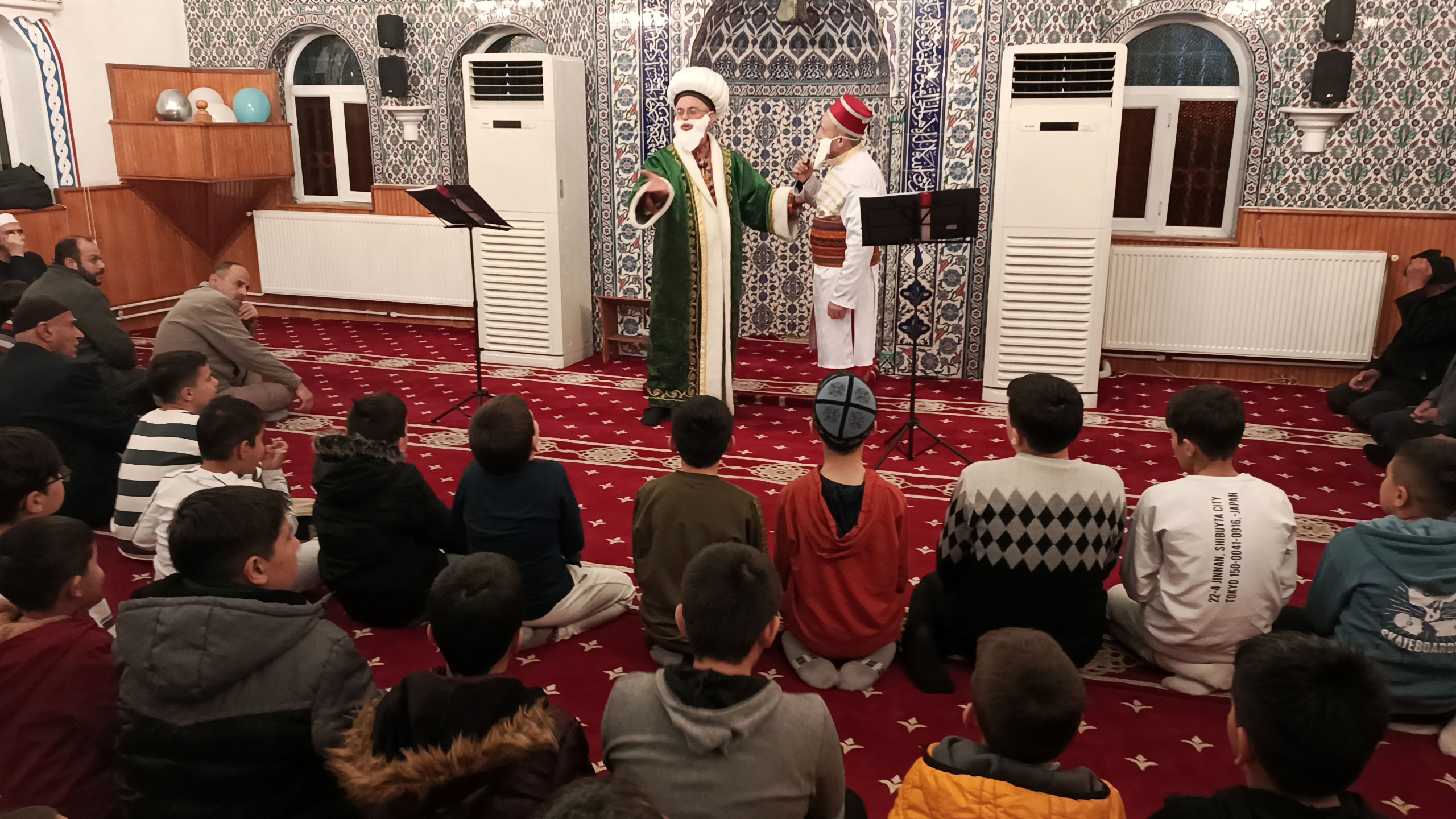 Burdur’da Camiye Giden Çocuklara Nasreddin Hoca Sürprizi (3)