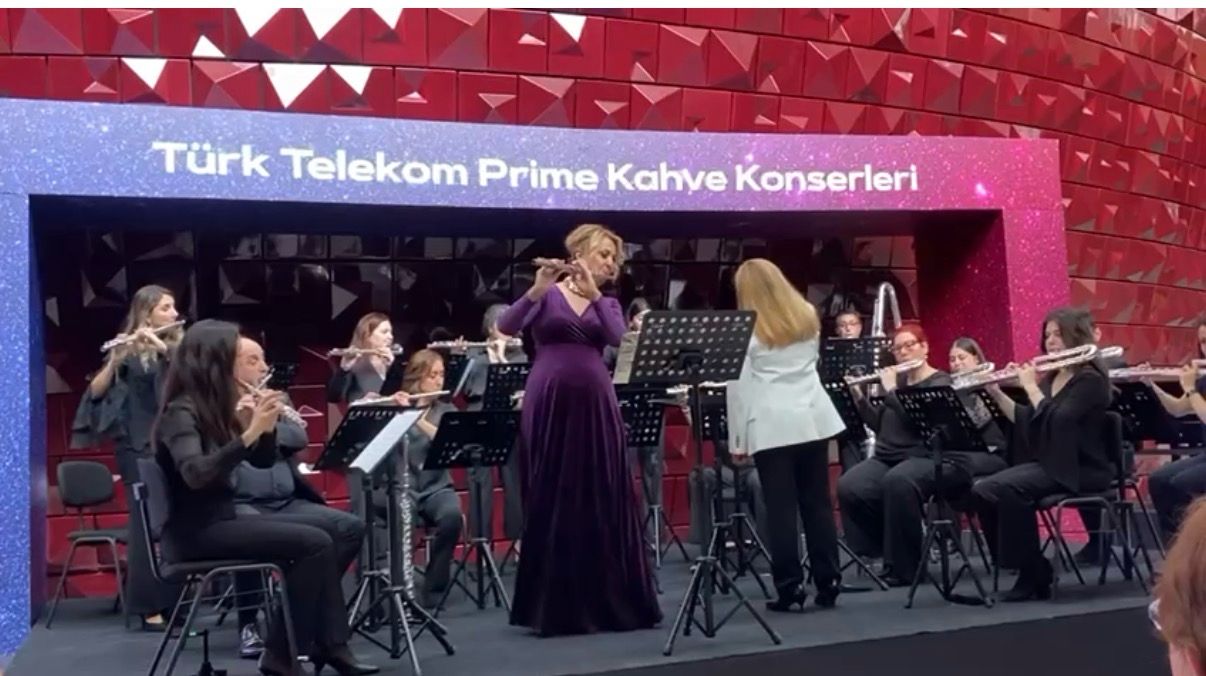 Doç. Leyla Bayramoğulları Akm’de Unutulmaz Bir Konsere İmza Attı (8)