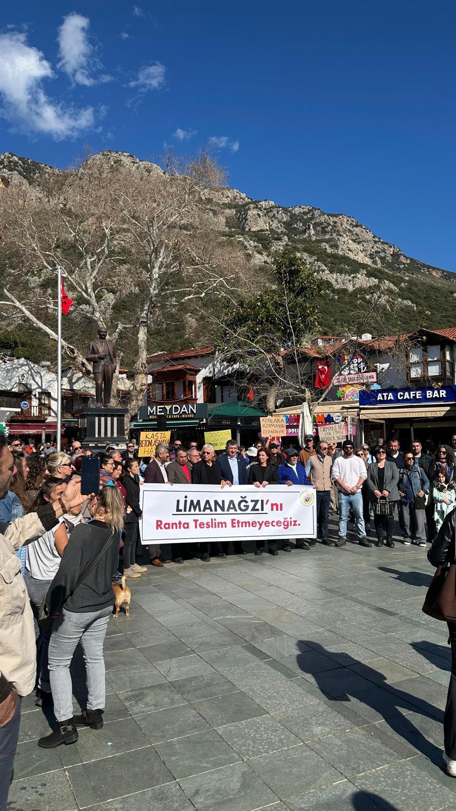 Eski Bakan Erkan Mumcu’nun Arazisi Için Açılan Yol Kaş’ı Ayağa Kaldırdı (1)-1