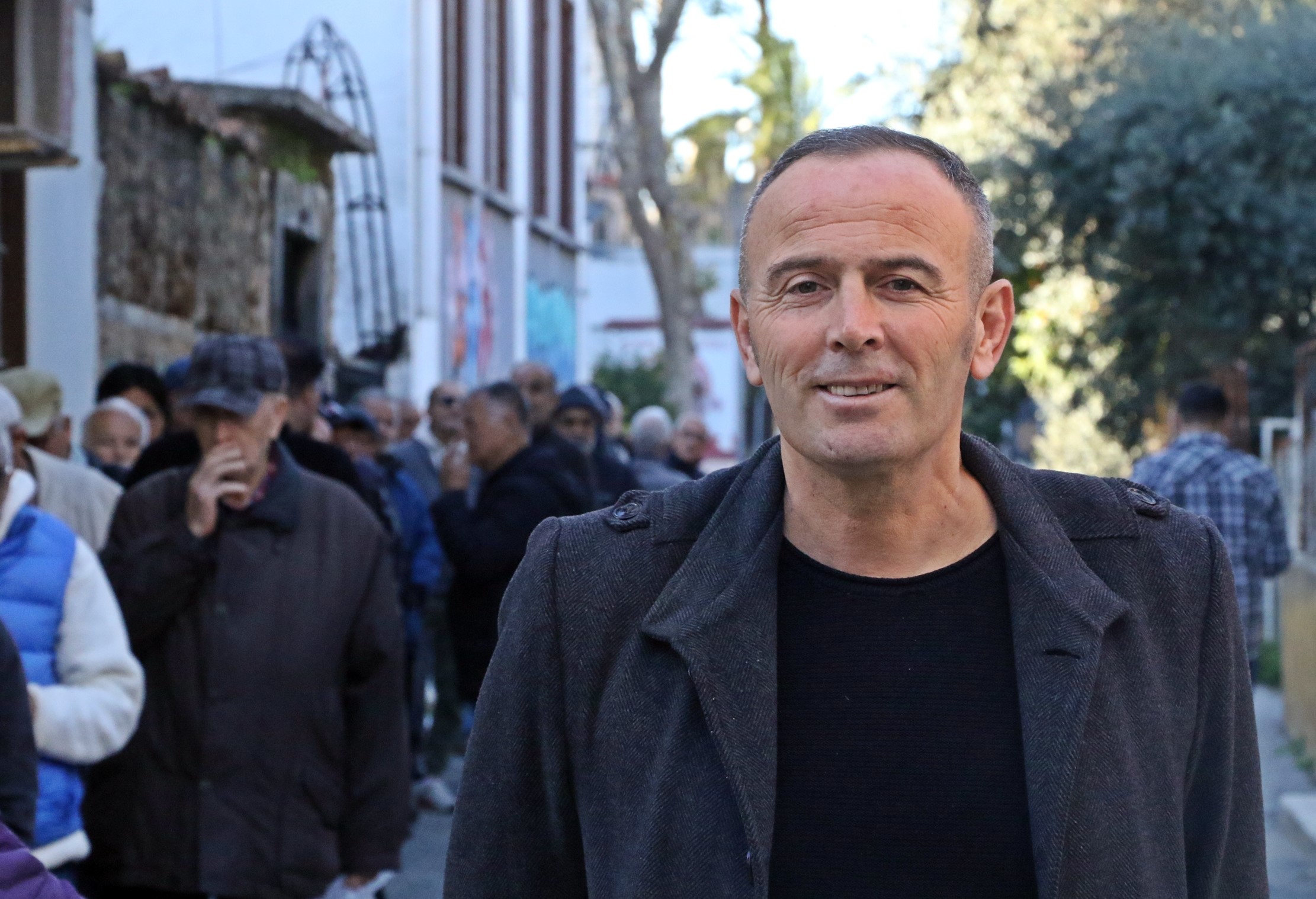 Gizli Hayırseverin Ücretsiz Pide Kuyruğu (3)