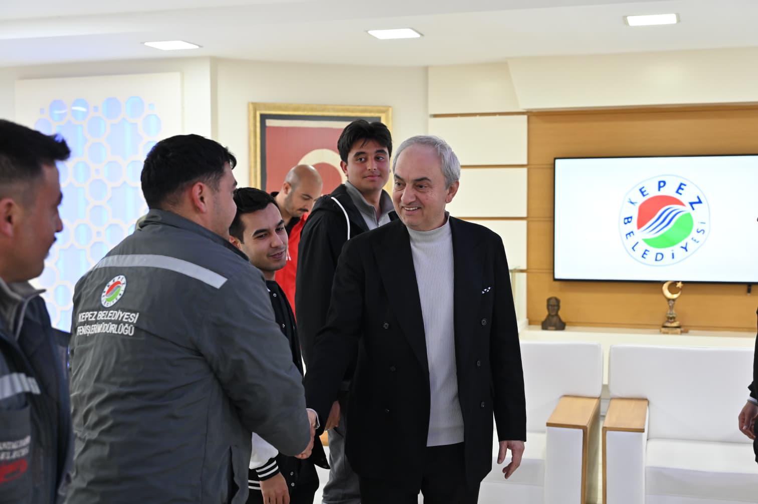 Kepez Belediye Başkanı Mesut Kocagöz’den Sezonluk Işçilere Daimi Iş Müjdesi (1)