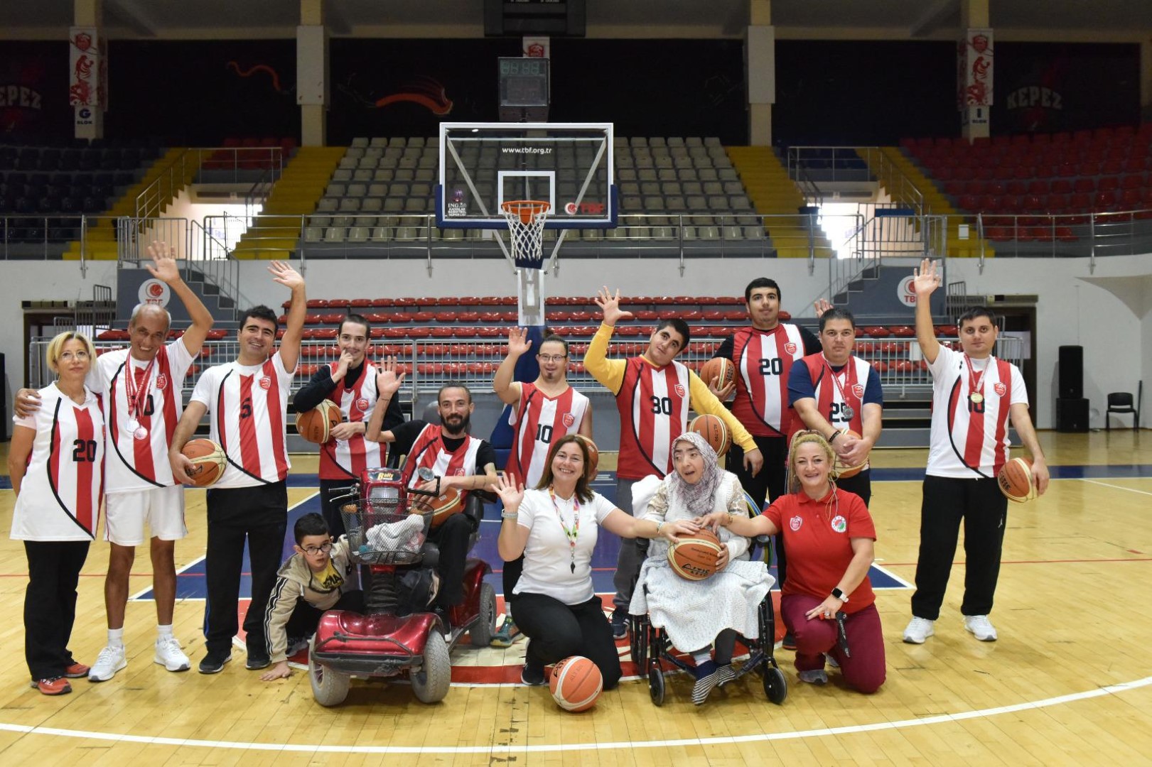 Kepez Belediyesi’nin 6 Projesi Engelleri Ortadan Kaldırdı (2)