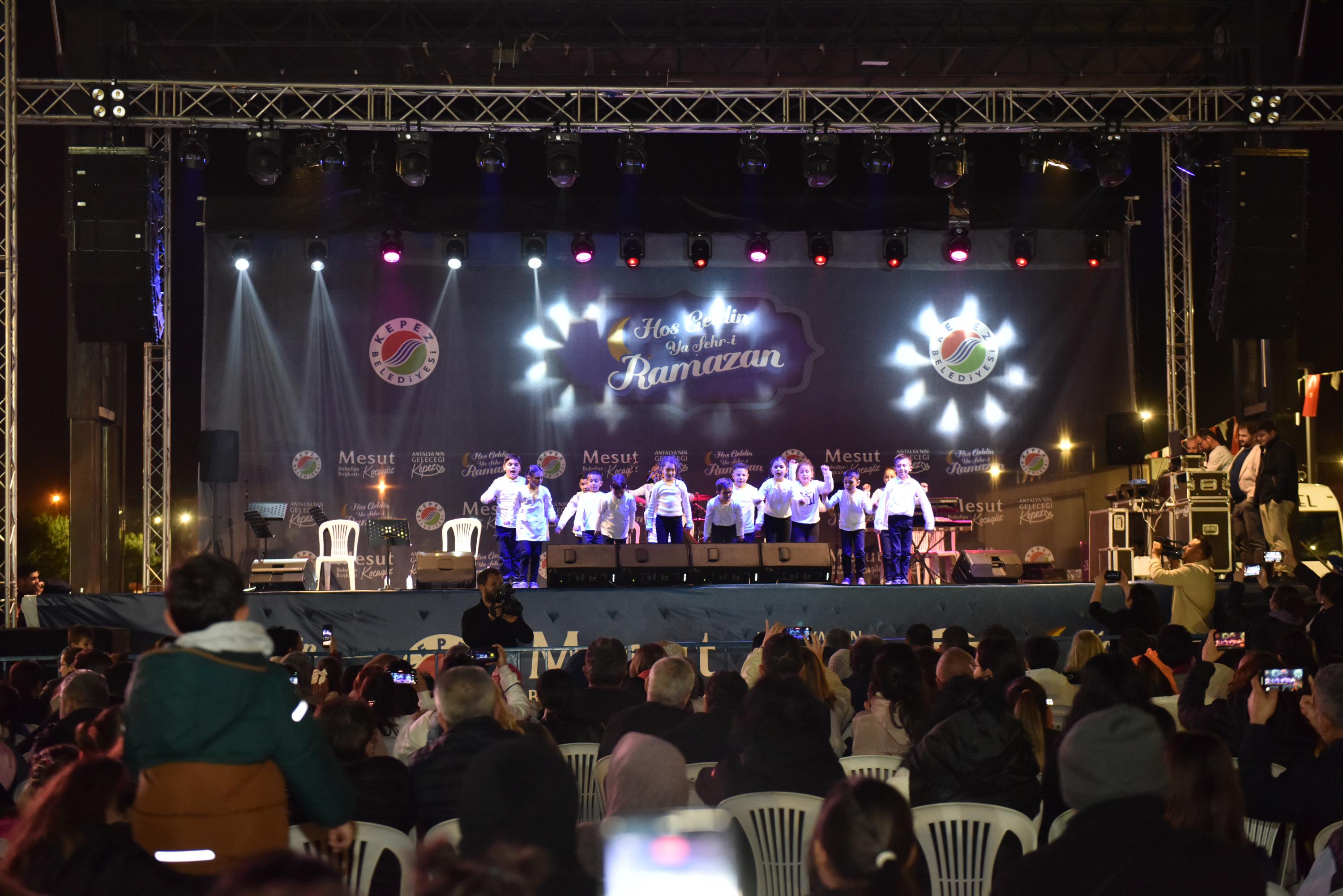 Kepez Iftar Sofralarinda Ve Ramazan Etkinliklerinde Bulusuyor 10