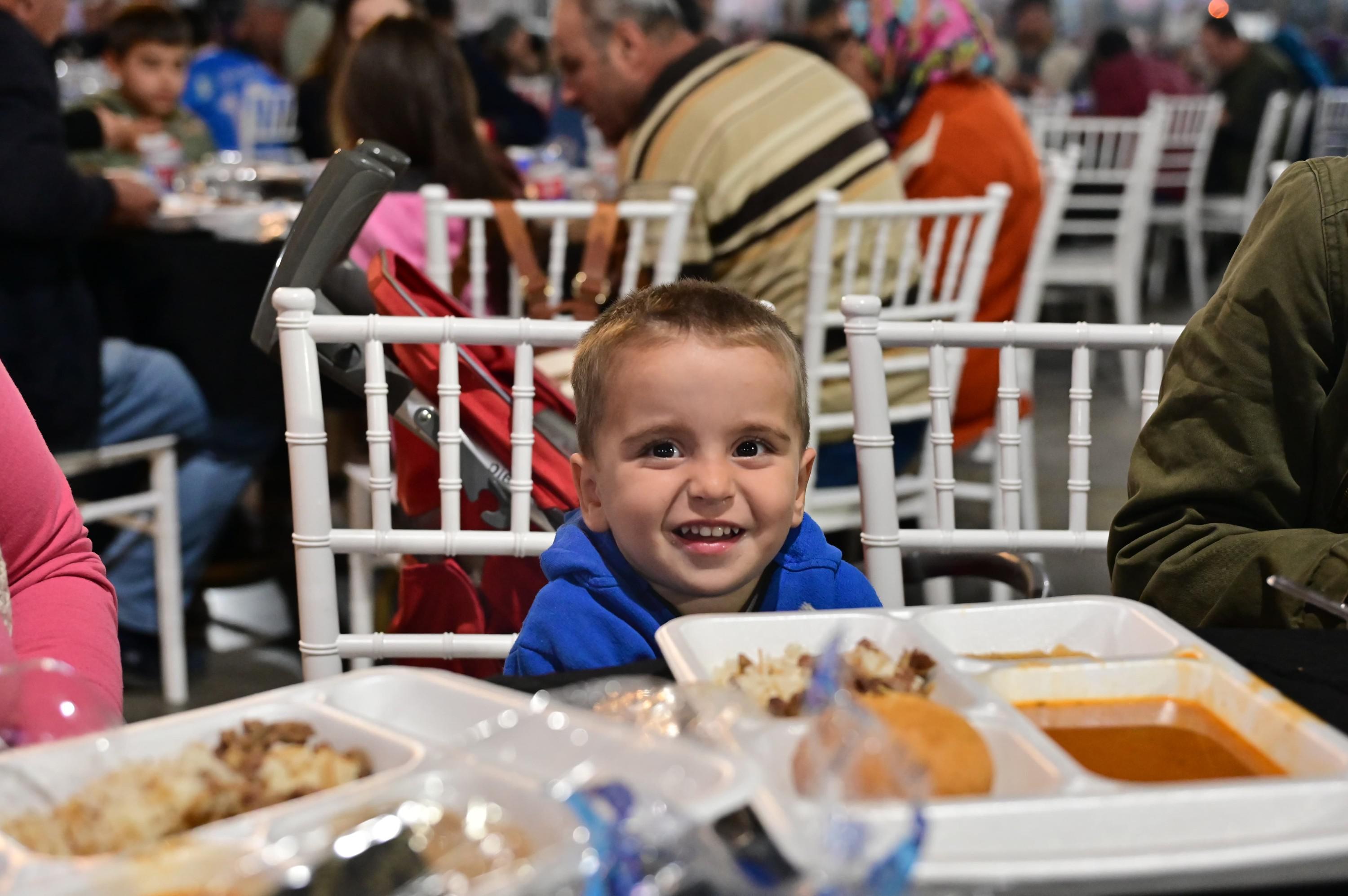 Kepez Iftar Sofralarinda Ve Ramazan Etkinliklerinde Bulusuyor 7