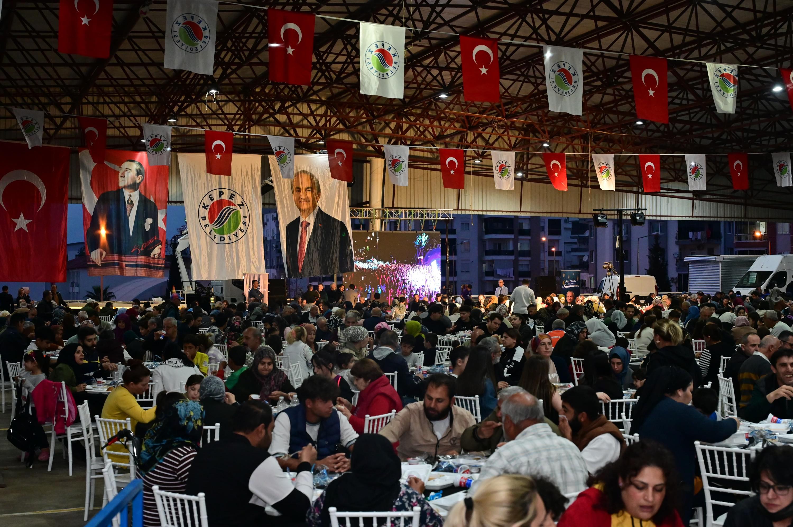 Kepez Iftar Sofralarinda Ve Ramazan Etkinliklerinde Bulusuyor 9