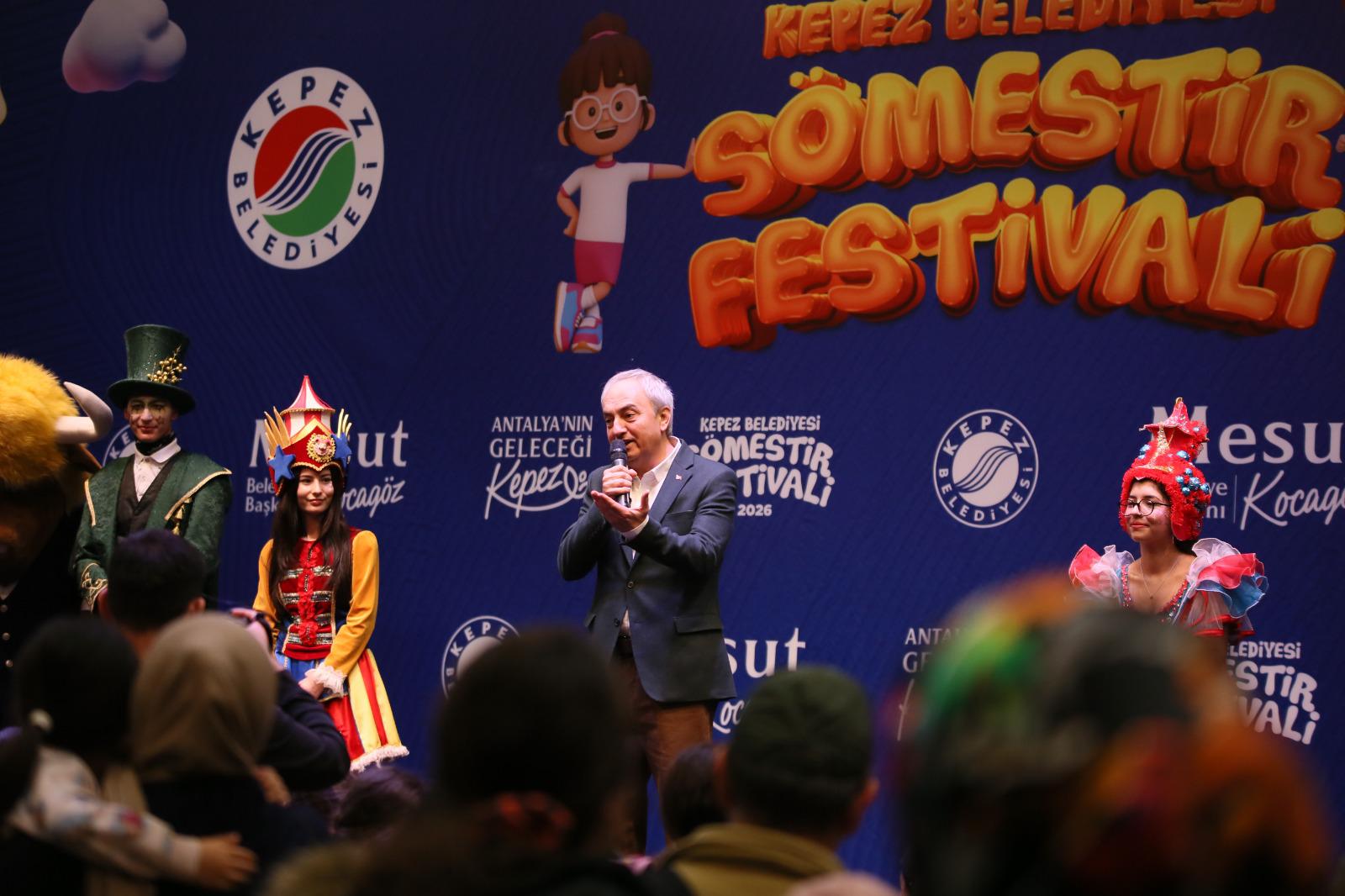 Kocagoz, Somestir Festivalinde Cocuklarla Bulustu 3