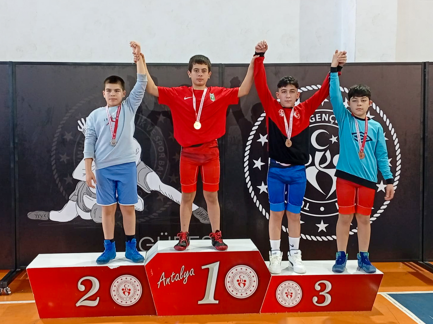Manavgat Belediyesi Güreş Kulübü’den 12 Madalya (3)