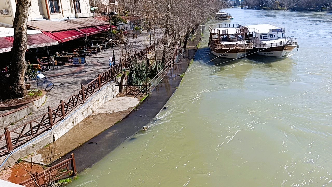 Manavgat Belediyesi Irmak Uyarisi (2)