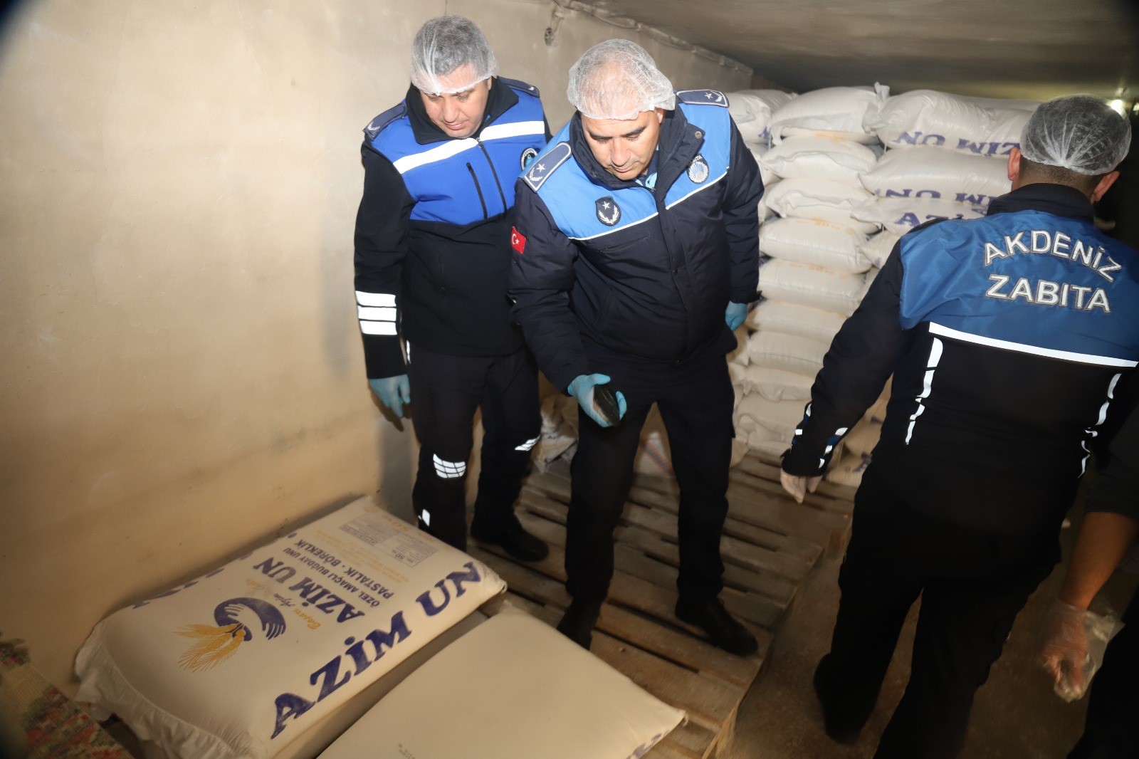 Mersin’de Hijyen Kurallarına Uymayan Fırına 6 Bin 400 Lira Ceza Kesildi (6)