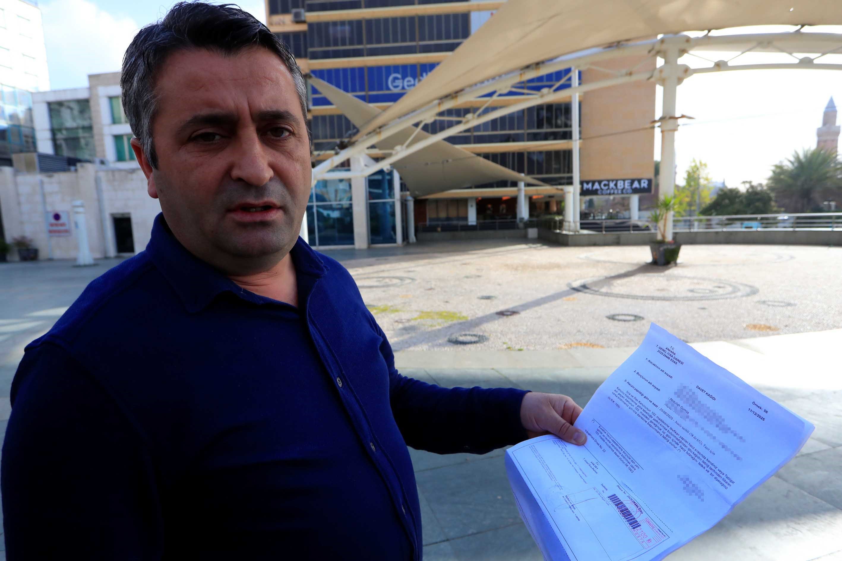 Milletvekili Şehittin Kardeşine Küfür Etti Cezayı Vatandaş Aldı (5)