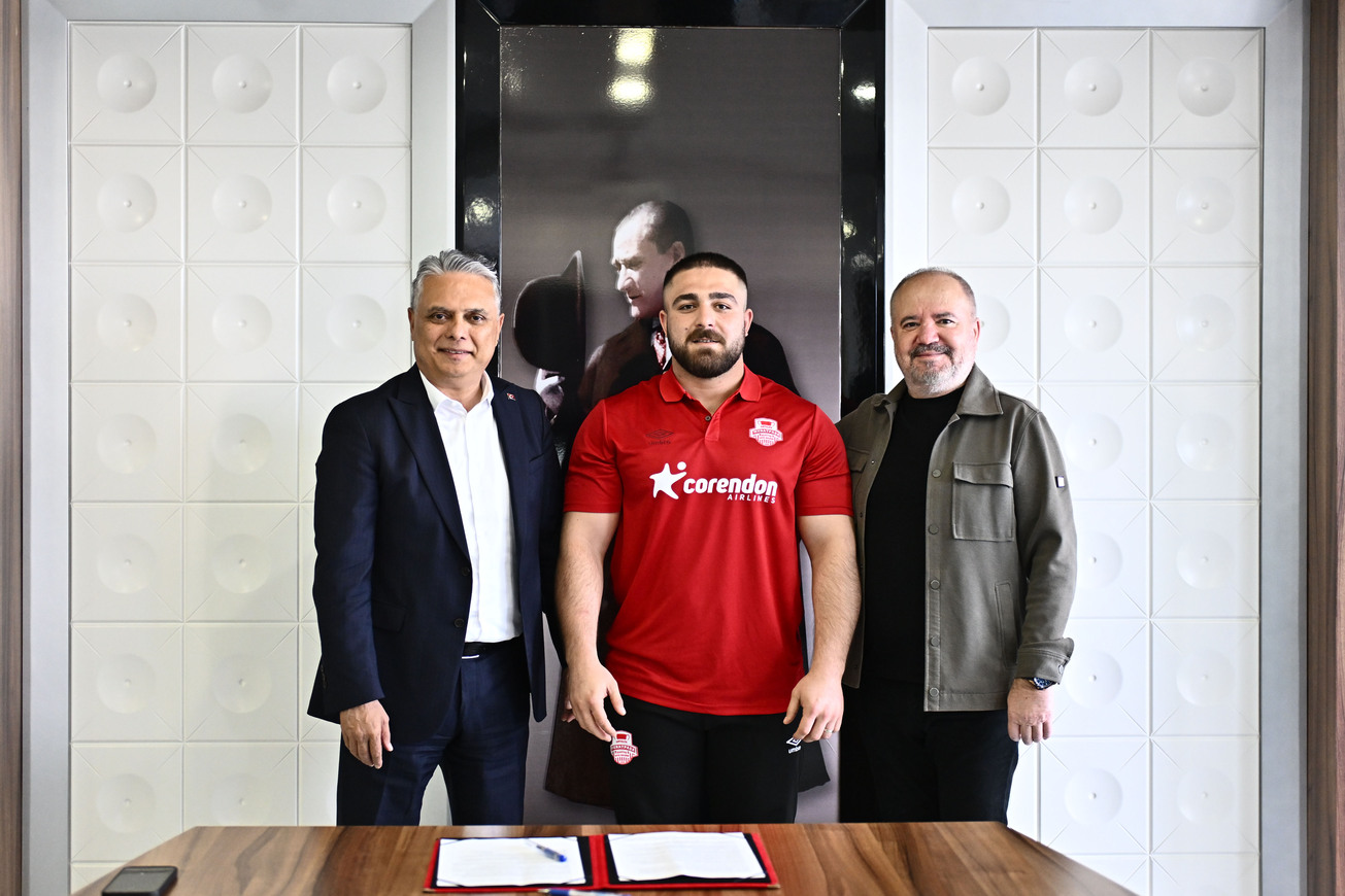 Muratpaşa Belediyesi’nden Yağlı Güreşte Yeni Transfer (3)