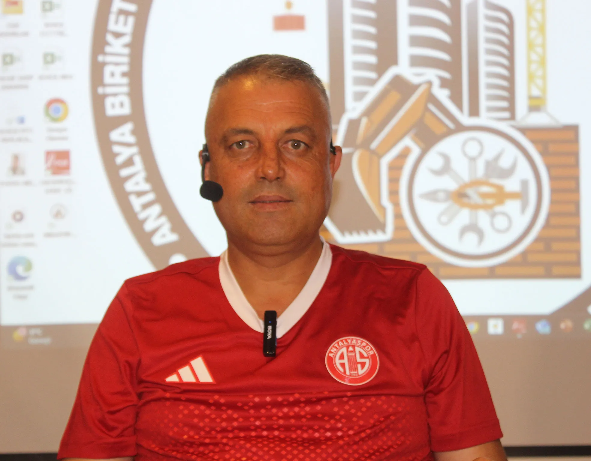 Ozgur Bucakli-3