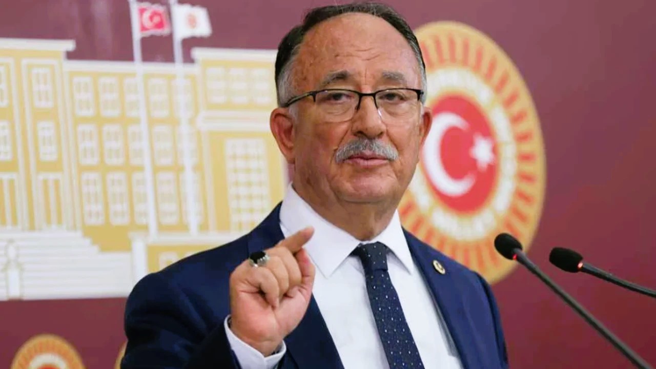 Serafettin Kilic Epstein Dosyalarini Meclise Tasidi (3)