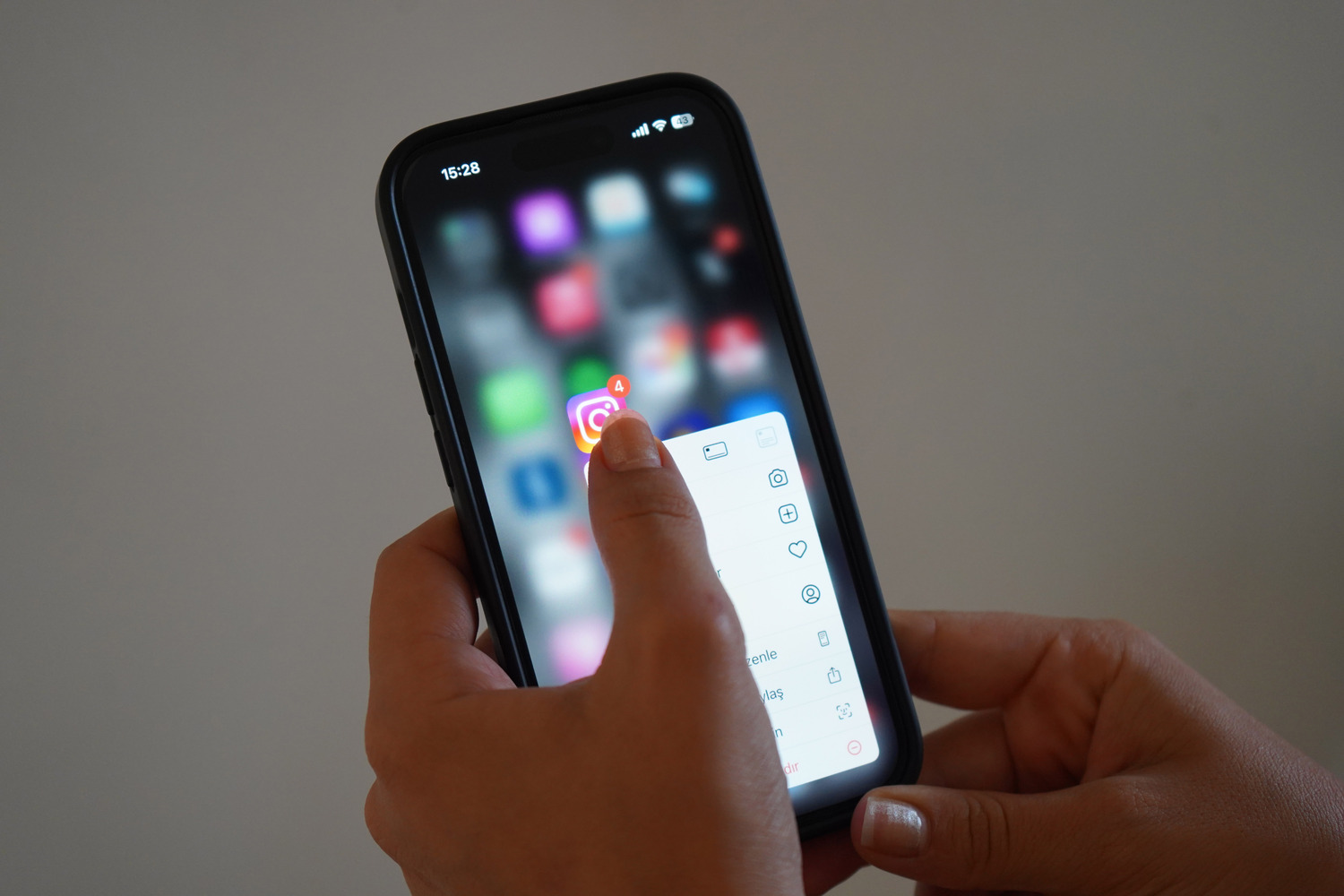 Sosyal Medya Aşkların Ömrünü Kısalttı Depresyonu Arttırdı (1)